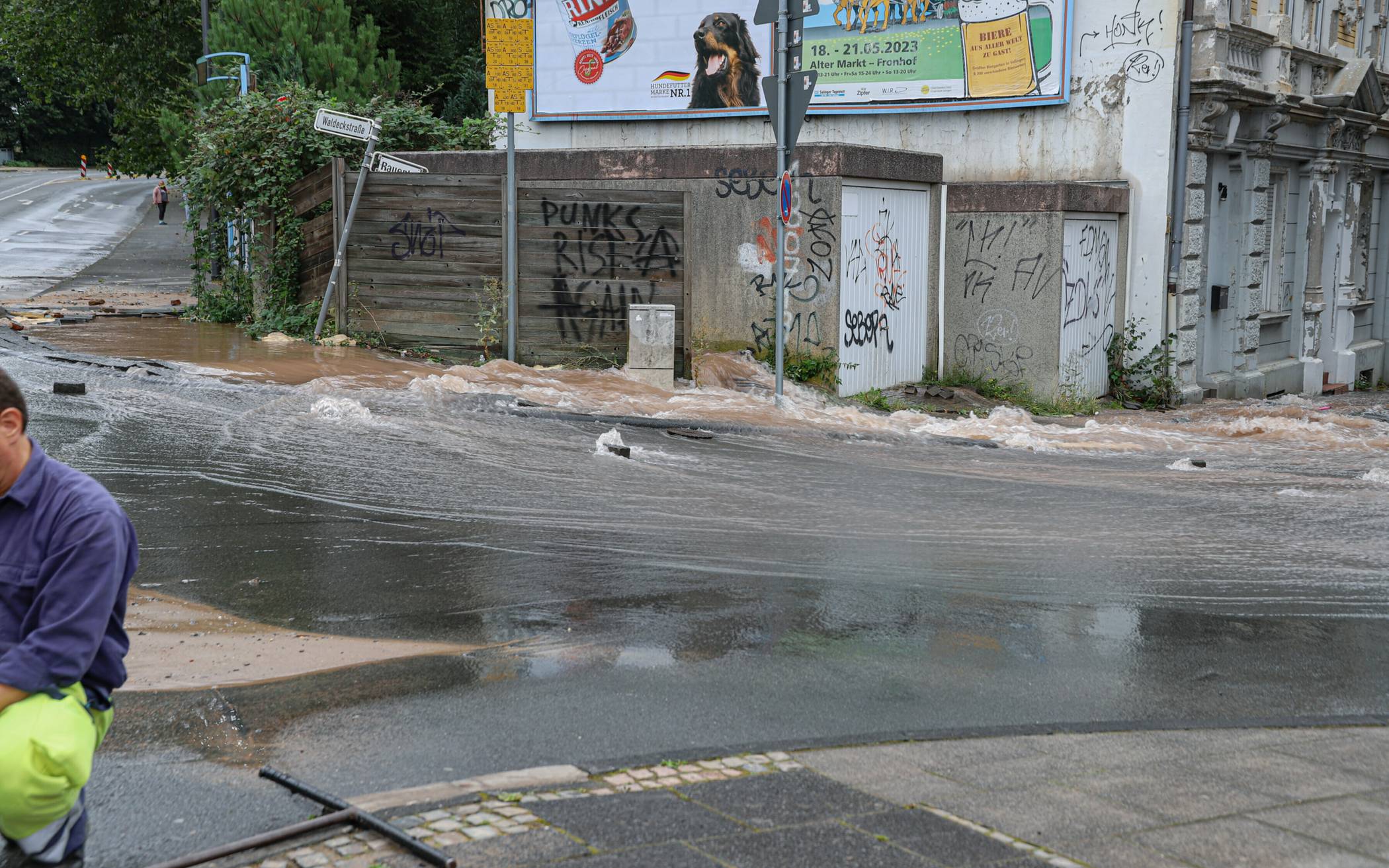 Wasserrohrbruch in der Waldeckstraße