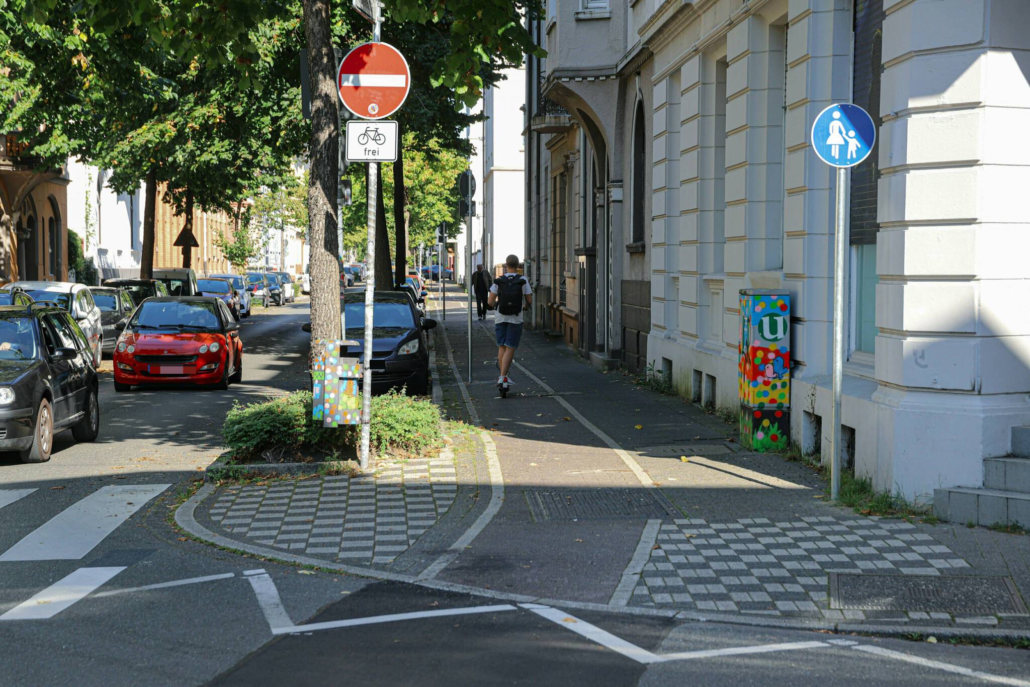 Blick in die Hünefeldstraße.