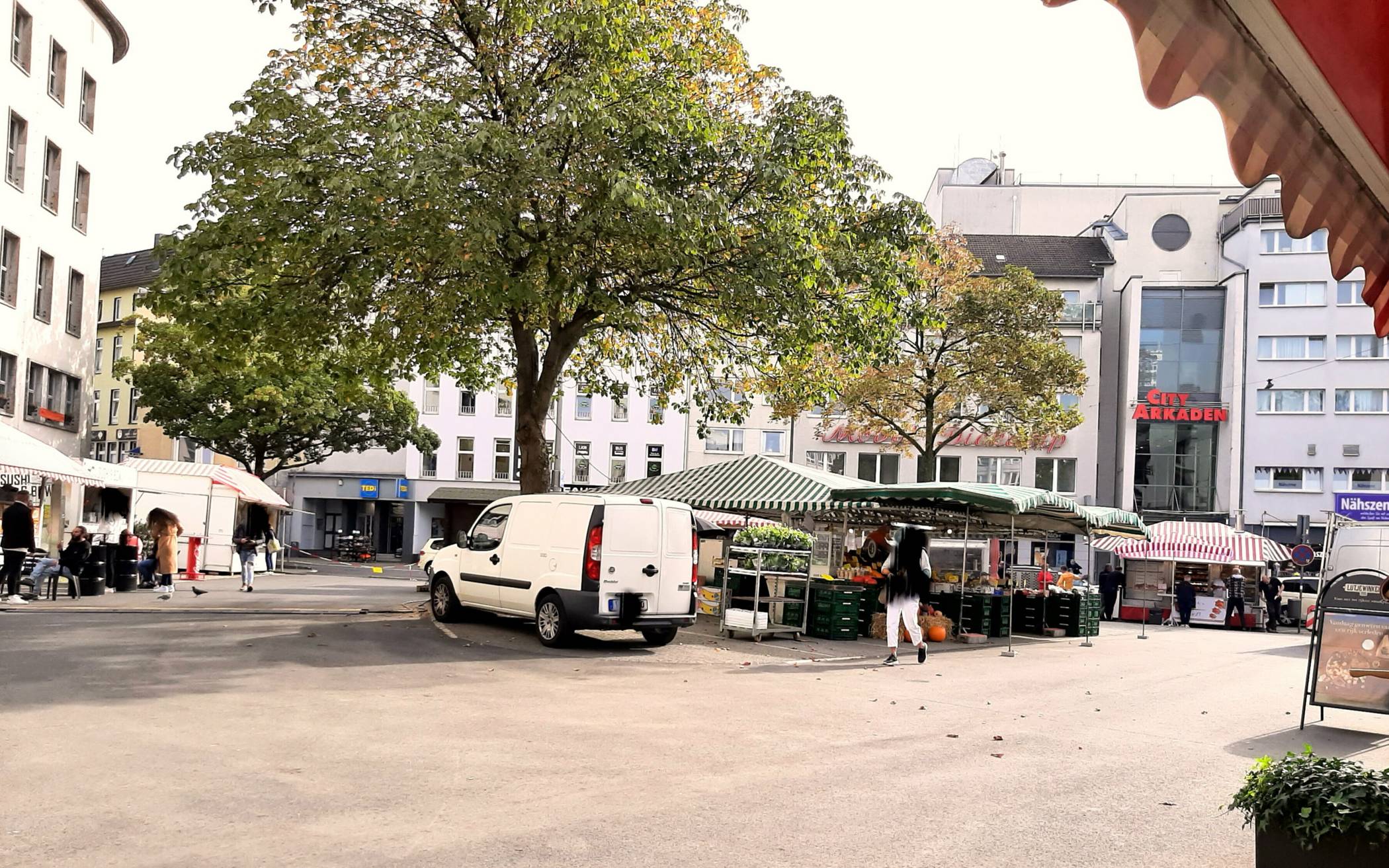 Blick auf dem Wochenmarkt auf dem