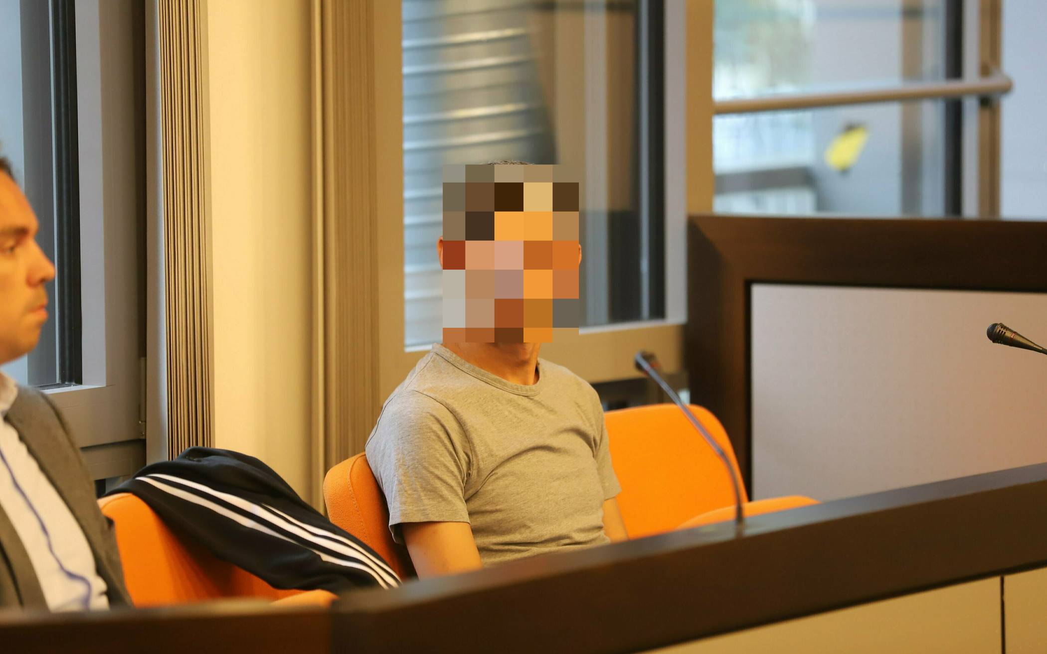 Der Angeklagte während des Protesses 2022.