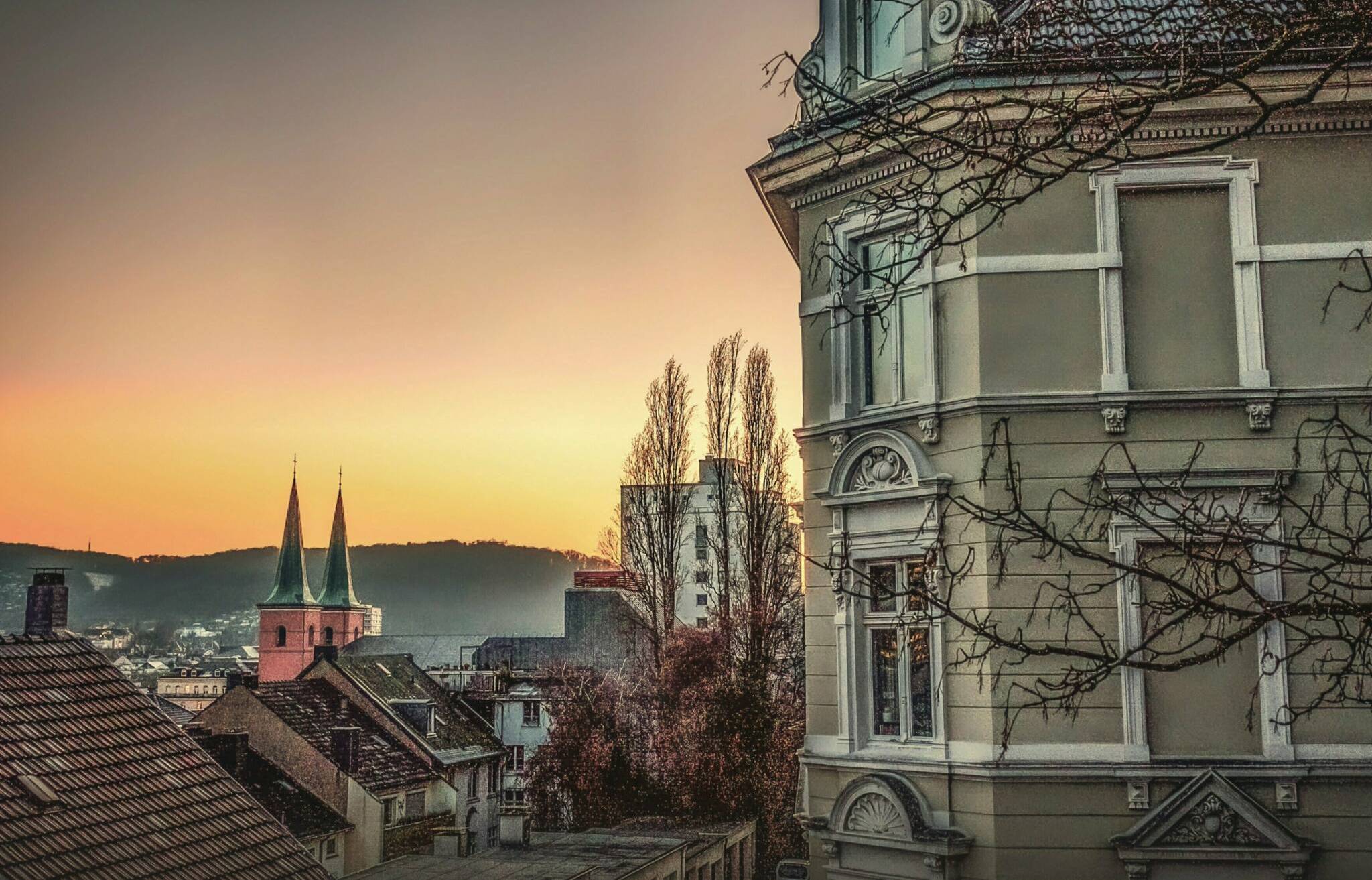 Daniele Pennetta: Abendrot über den Dächern...