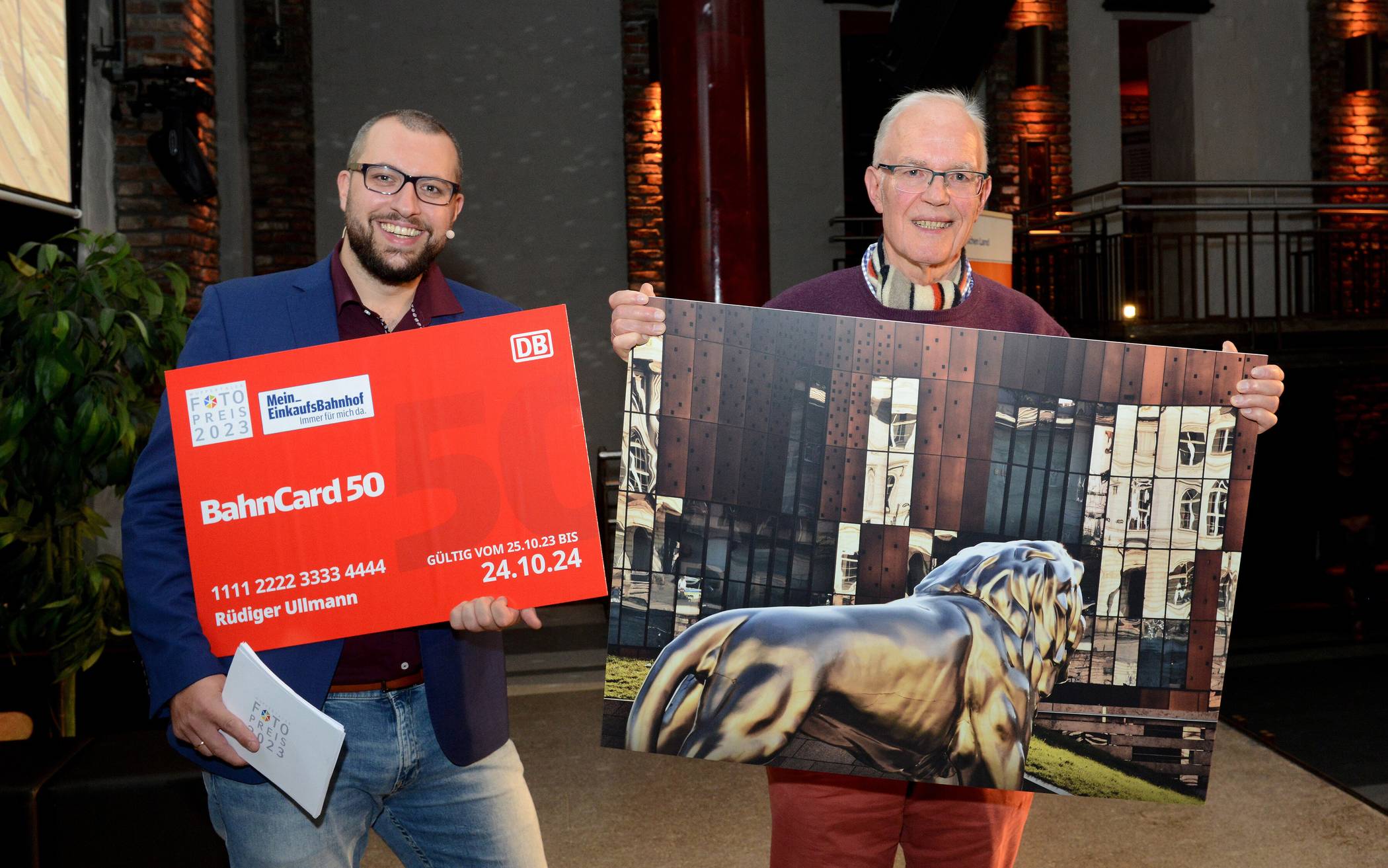 Sieger Rüdiger Ullmann mit Moderator Jens...