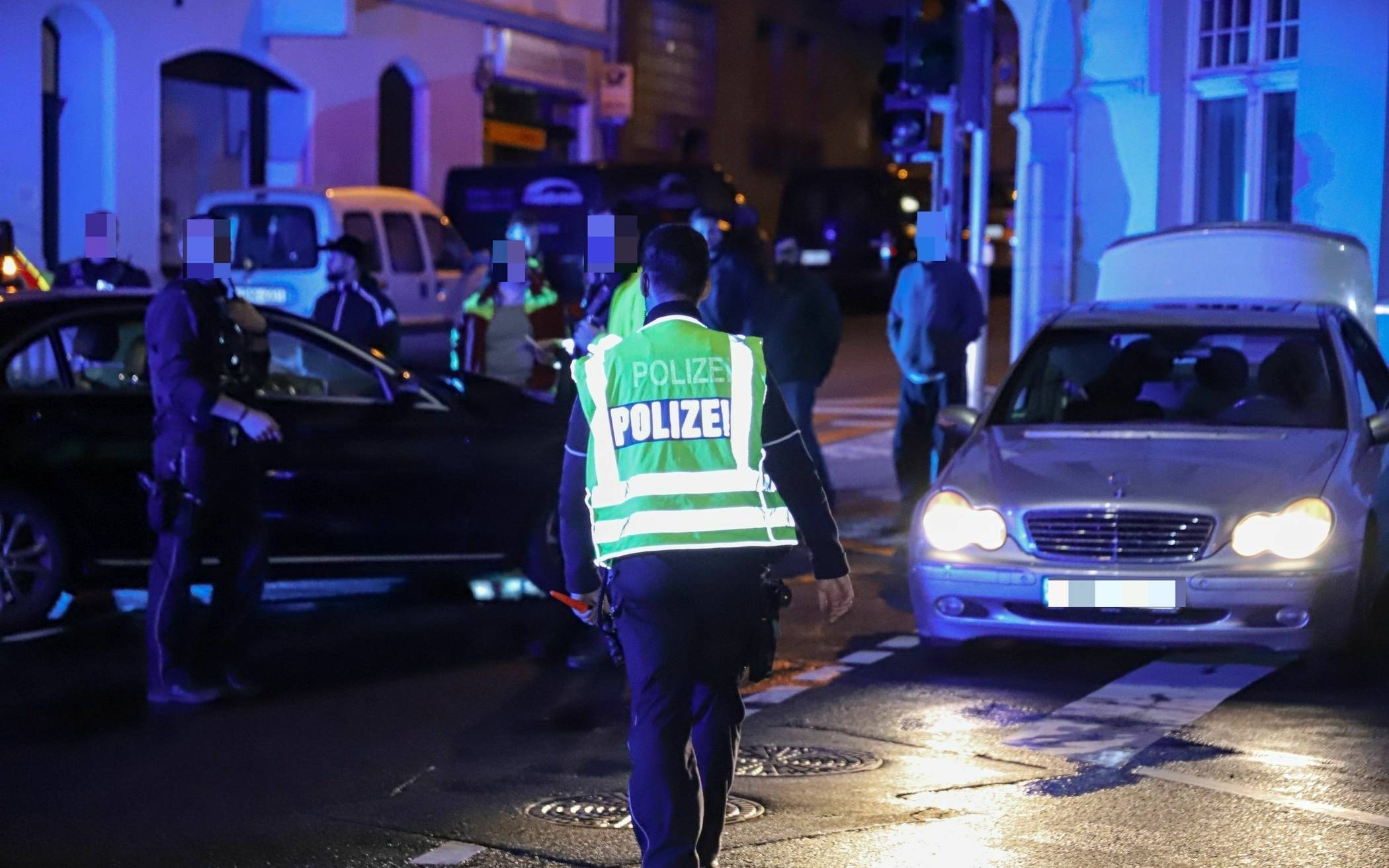 Bilder: Unfall auf Kreuzung in Wuppertal-Barmen​
