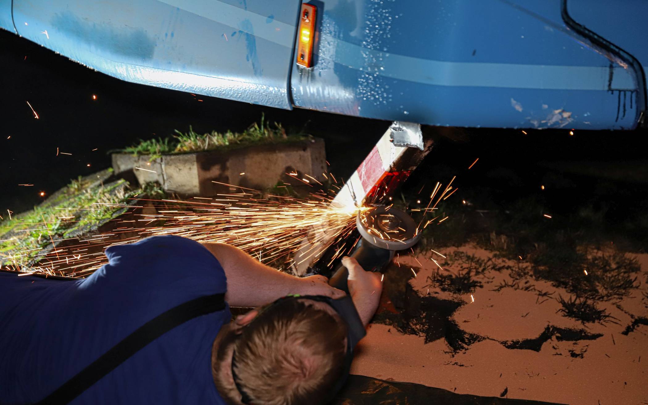 Bilder: WSW-Linienbus von Pfosten gestoppt​