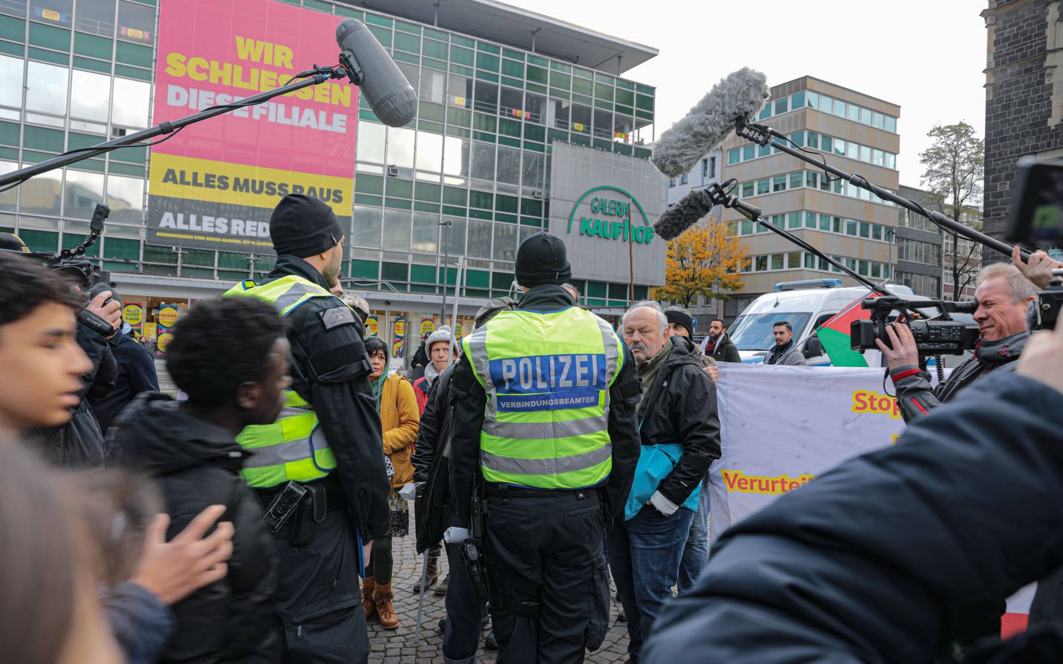 Bilder: Demos in der Elberfelder Innenstadt​