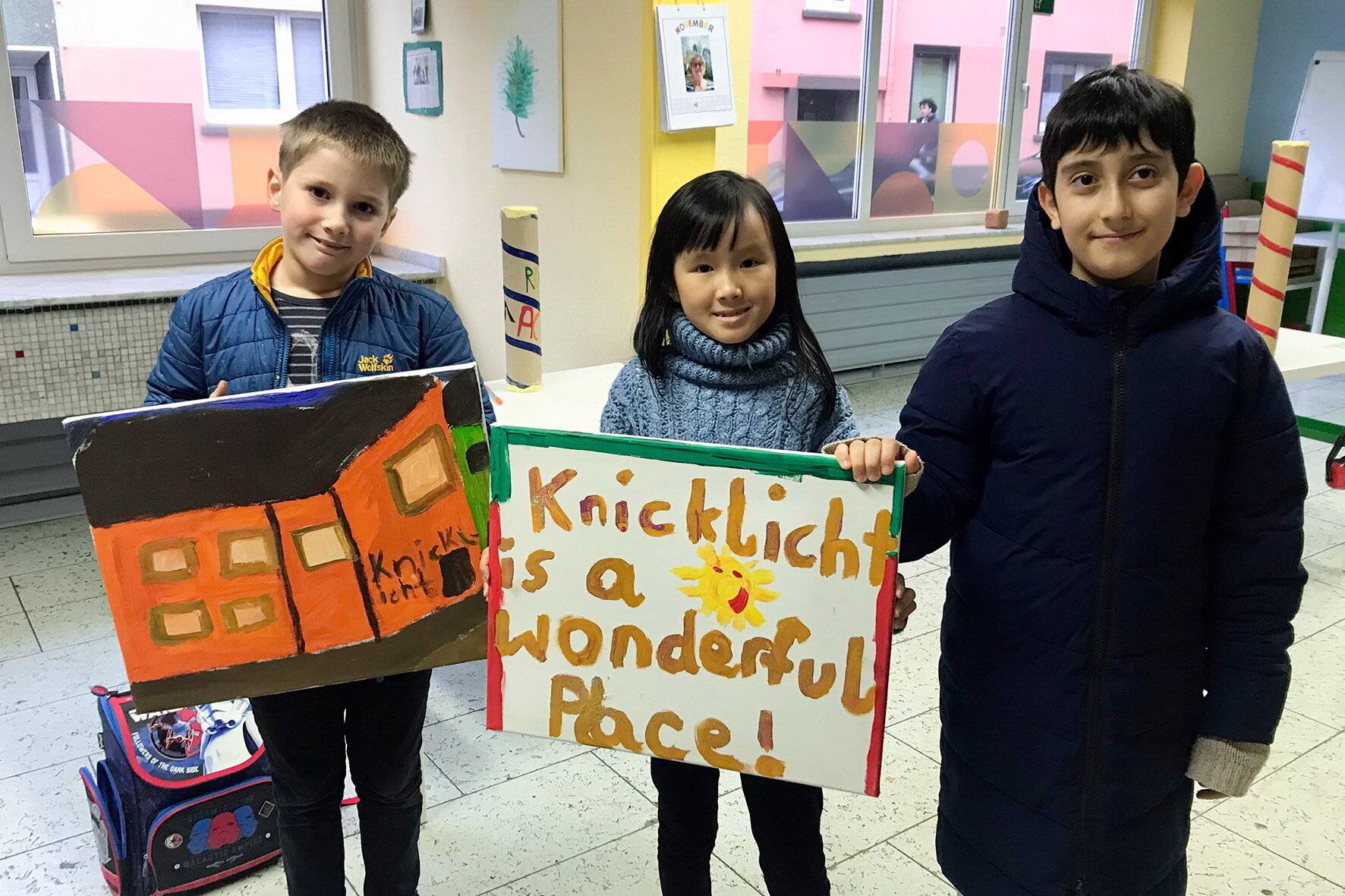  Die Kinder vom Knicklicht e.V. freuen sich über den fantastischen Erlös von Quadratmeter für Kinderherzen. 