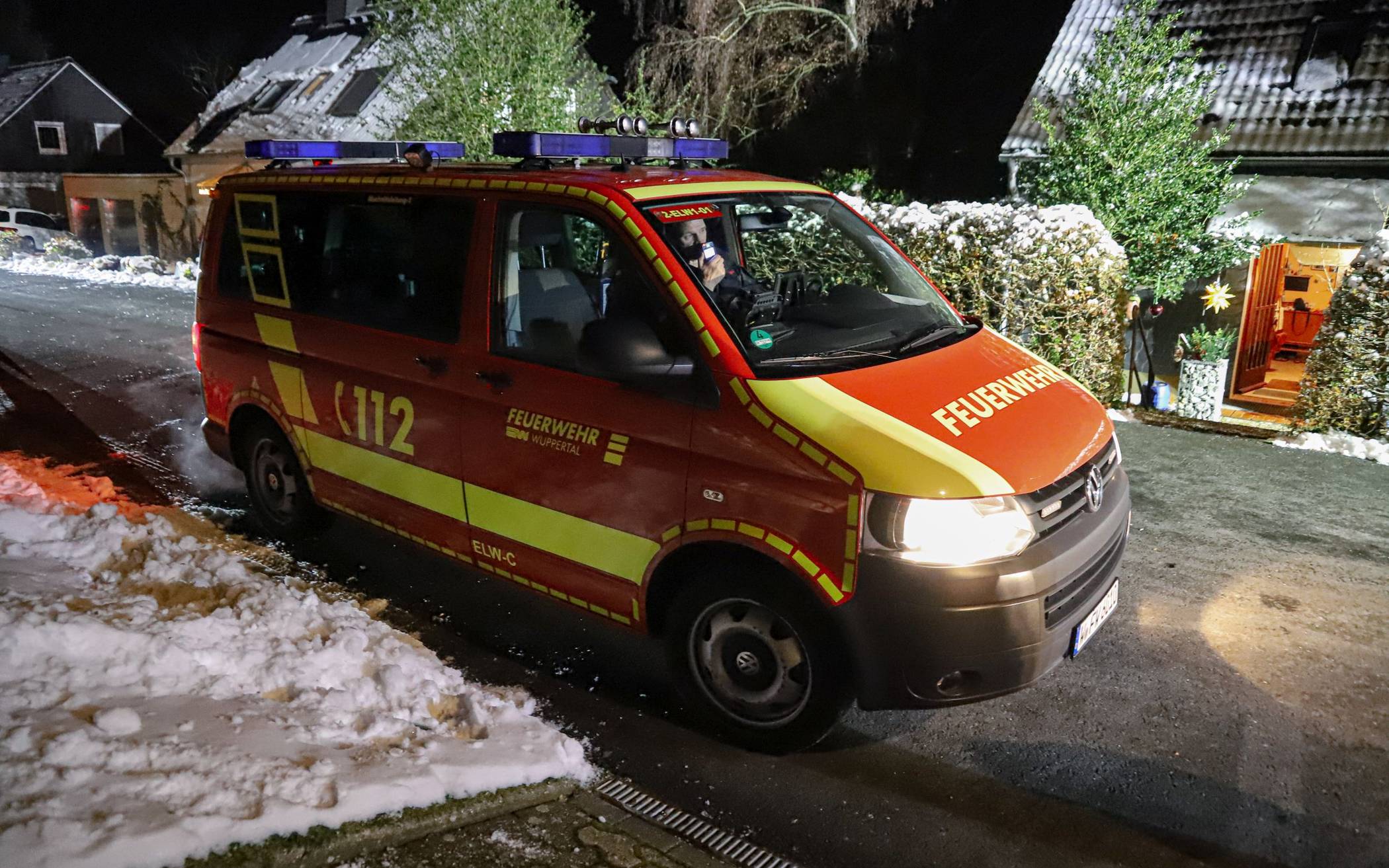 Feuerwehr-Einsatz in Wuppertal wegen Kaminbrand​