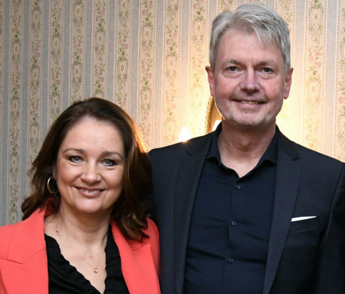 Die „TalTalk“-Gastgeber Gabriele Schäfer und Michael