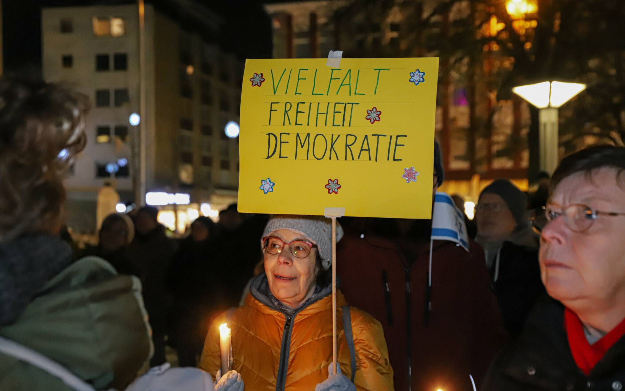 Bilder: Demo für Demokratie​ in Wuppertal-Barmen