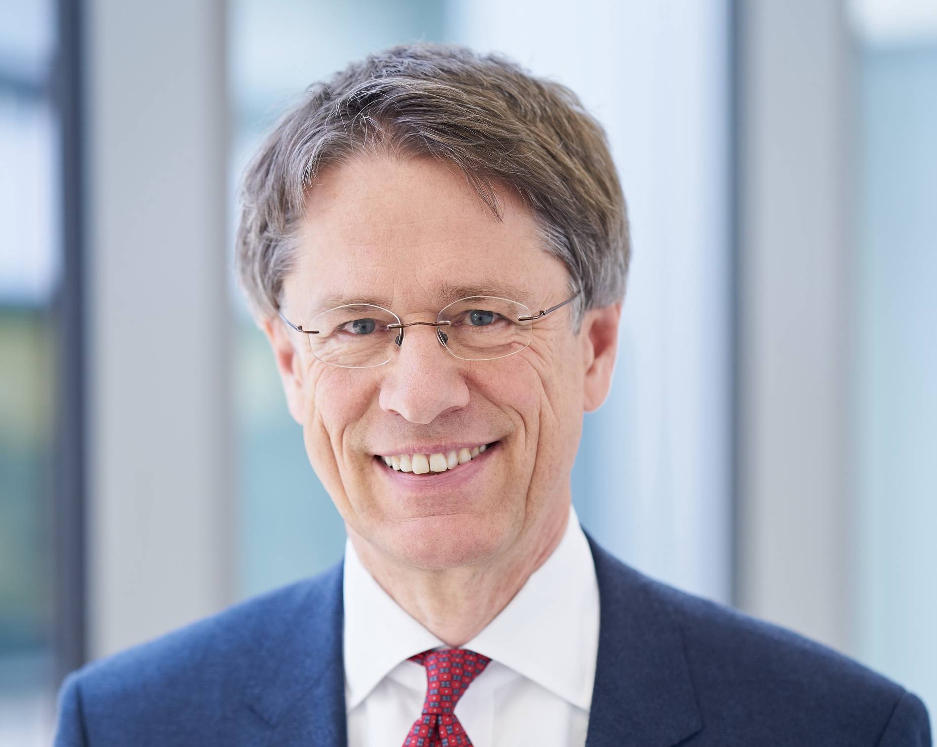 Langjähriger Prorektor Prof. Scheffel geht in den Ruhestand