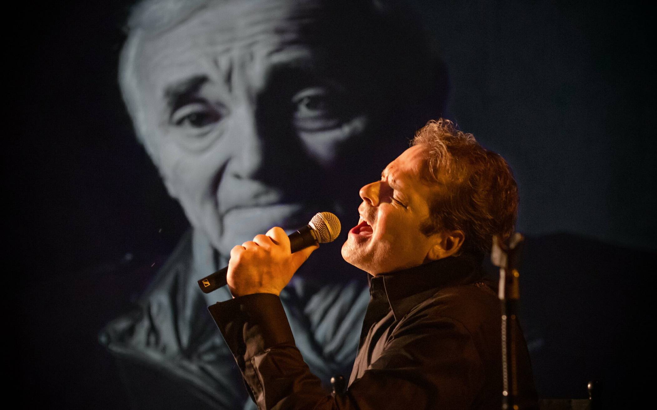 Stephan Hippe feiert am morgigen Sonntag den großen französischen Chansonnier Charles Aznavour. 