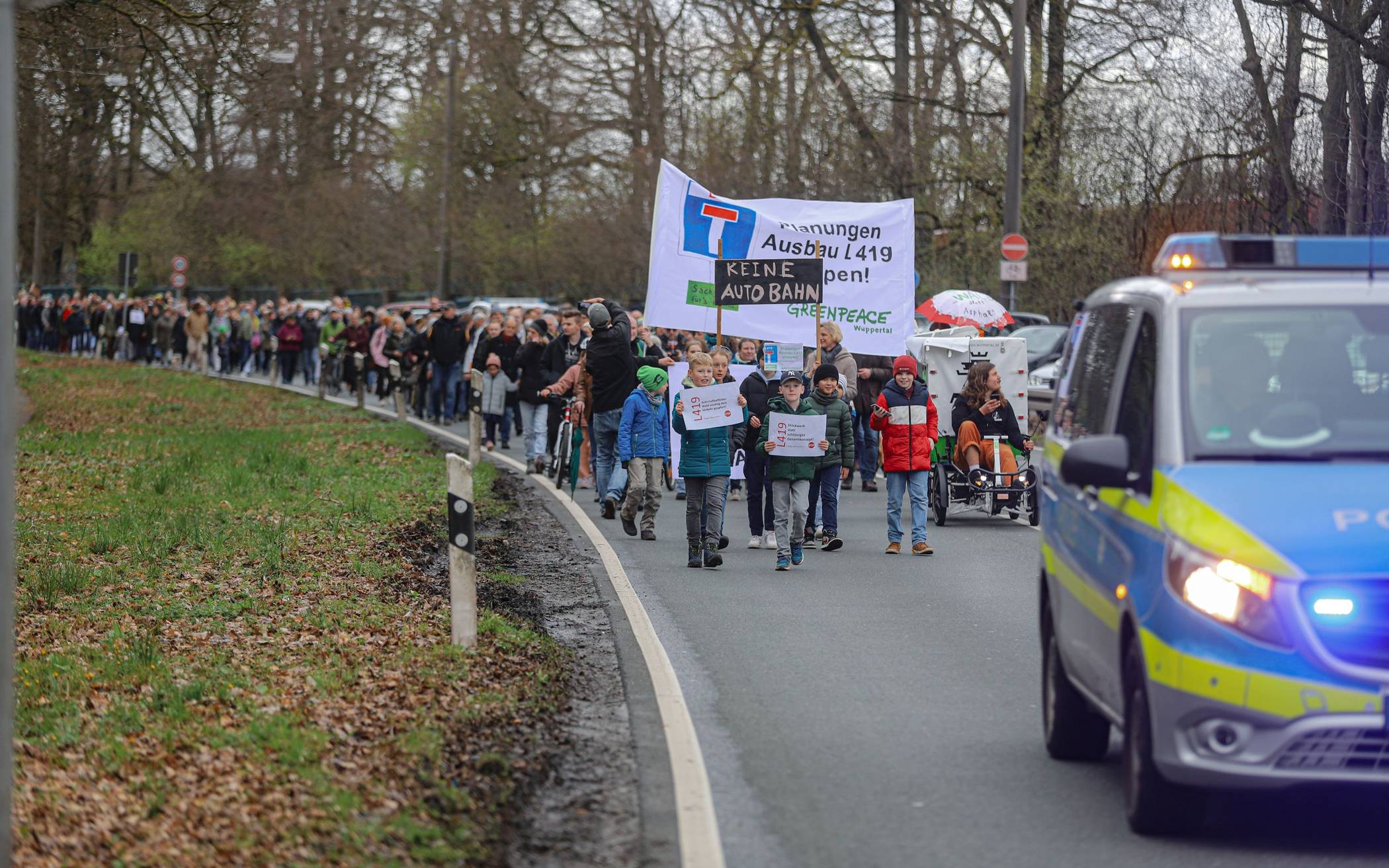 Bilder: Demo gegen den L419-Ausbau​ in Wuppertal-Ronsdorf