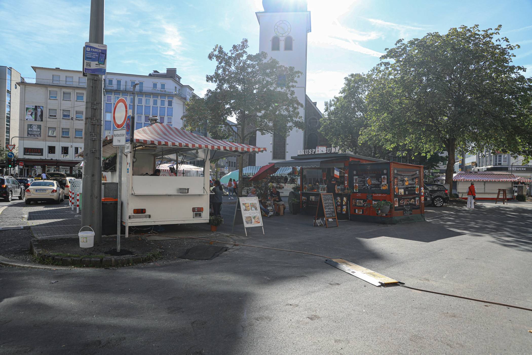  Die Marktbetreiberinnen und -betreiber möchten möglichst schnell weg vom Platz am Kolk. 