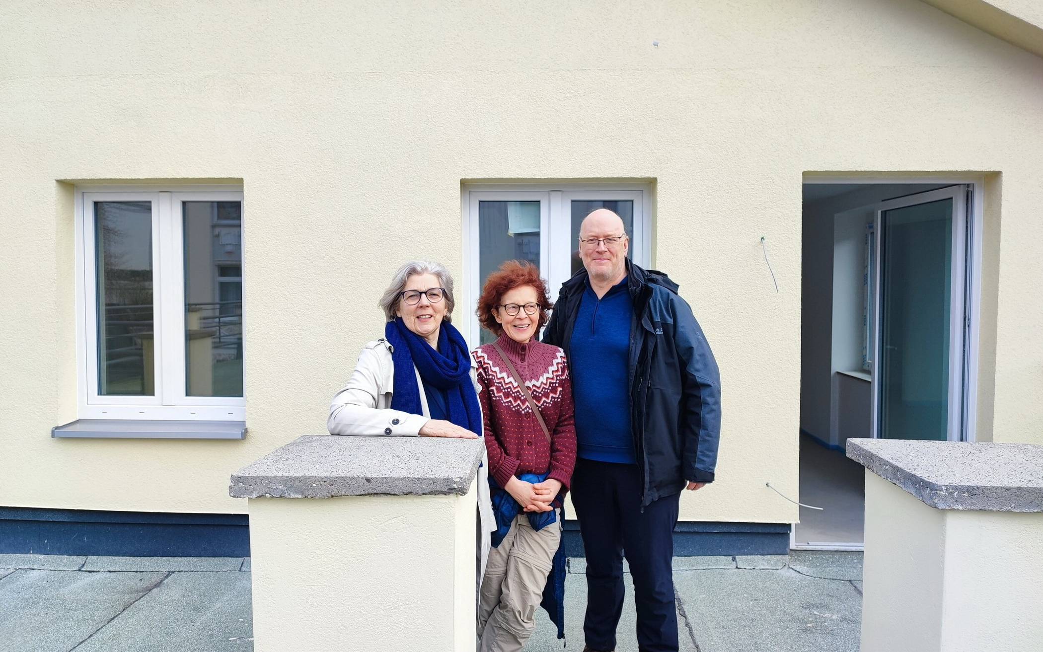  Architektin Susann Köhler (li.) mit dem Investoren-Ehepaar Sabine Tunnat-Seidel und Ralf Seidel. 