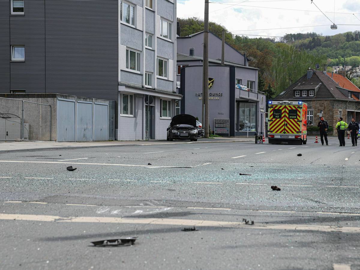 Rauental nach Auto-Überschlag gesperrt
