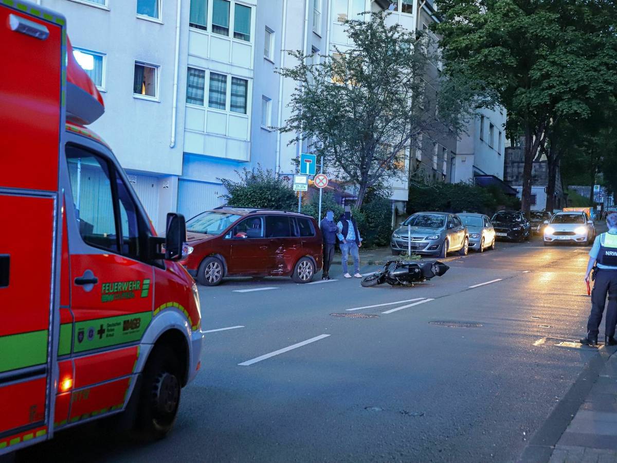 Unfall mit Auto und Motorrad
