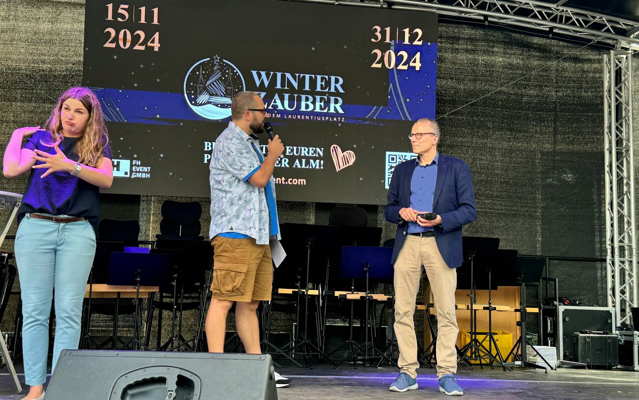 Die Eröffnung mit OB Uwe Schneidewind im...