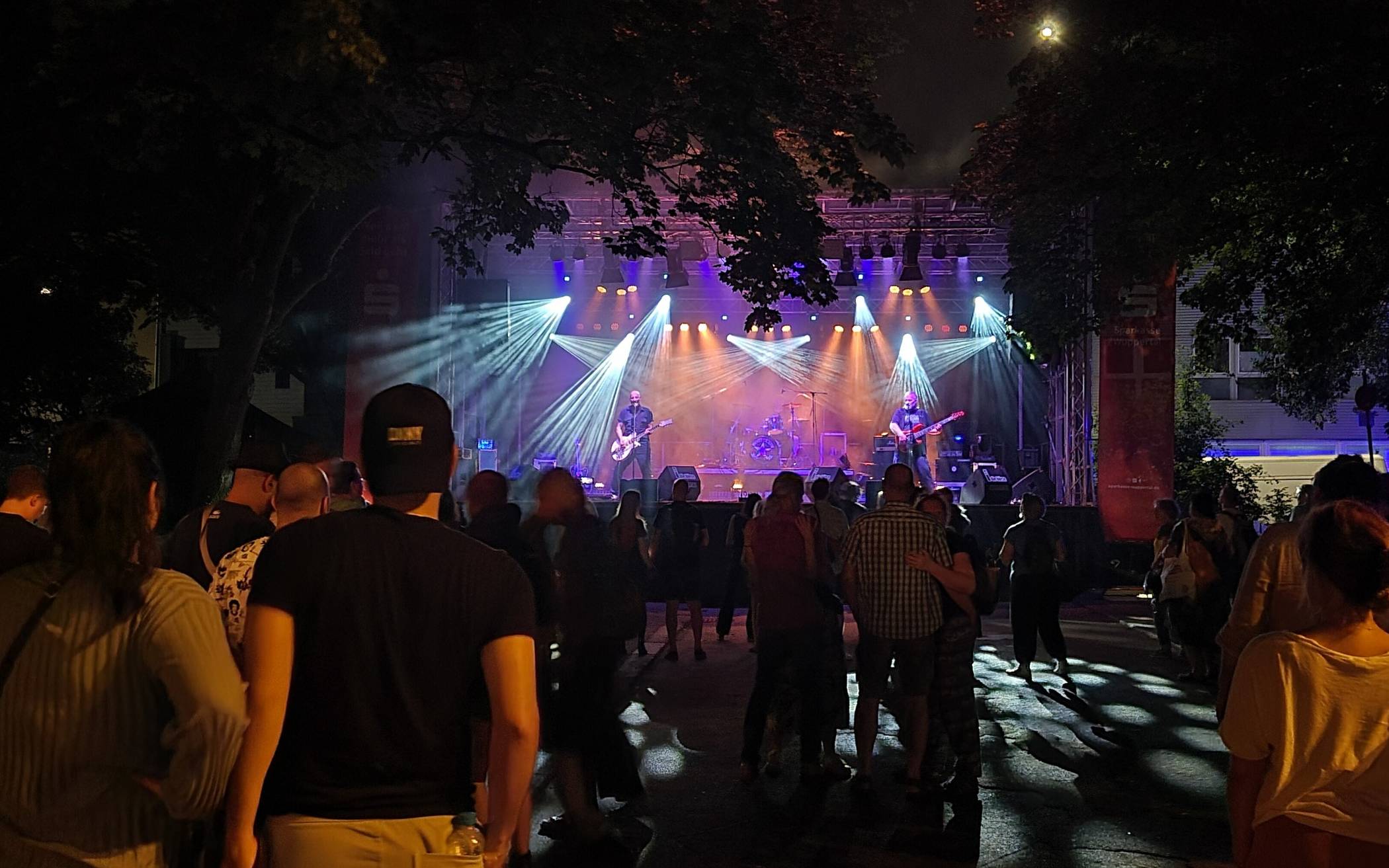 „Johnny Tupolew“ auf der Bühne der...