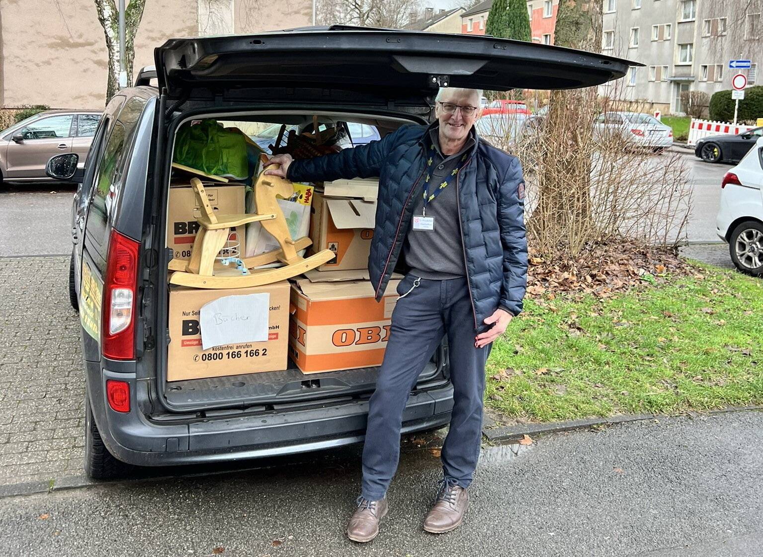  Sozialkaufhaus-Leiter Uwe Wunderlich freute sich über die Spenden. 