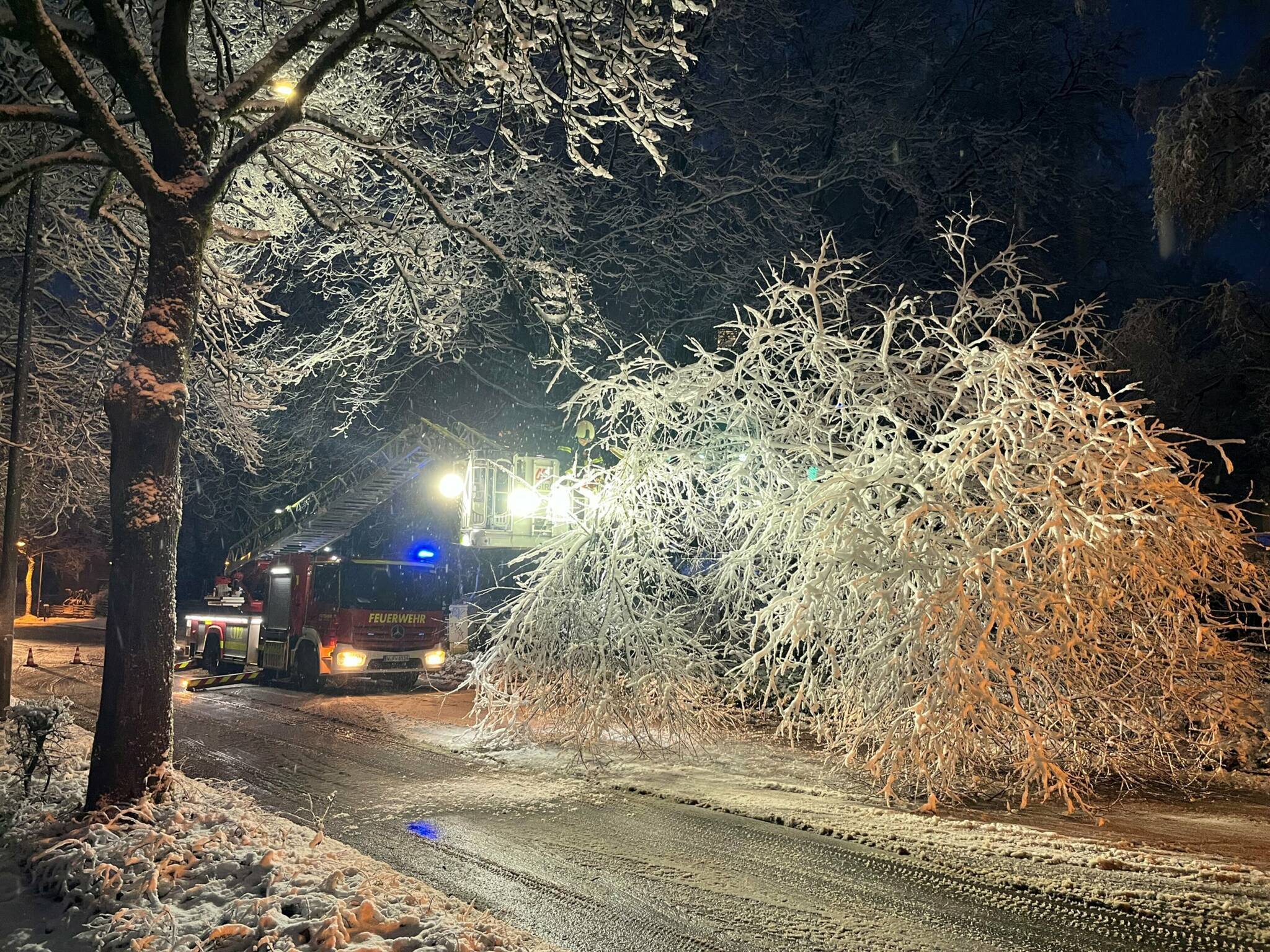 Auch am Dönberg musste die Feuerwehr aktiv werden.