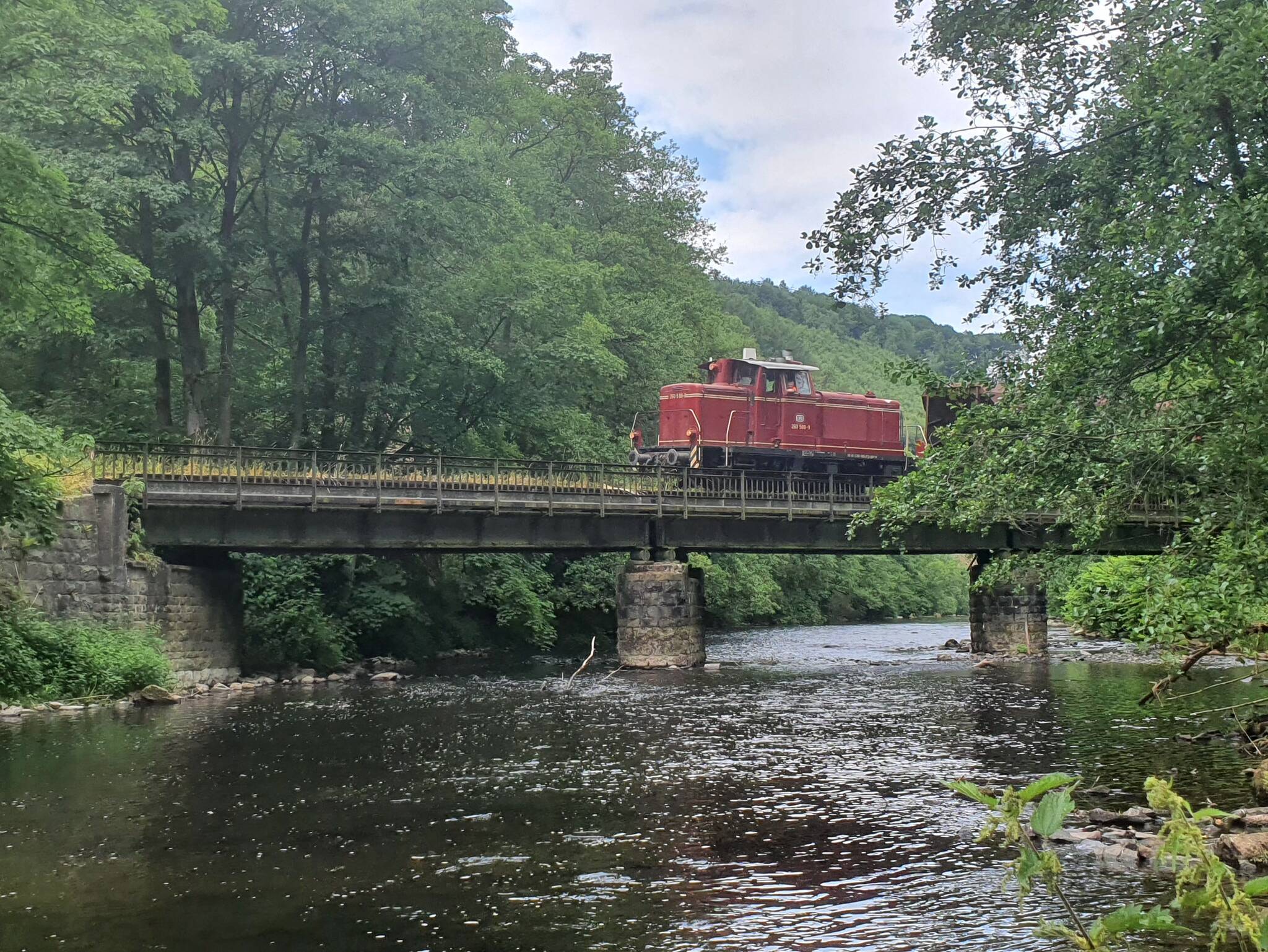  Natürlich führt die Strecke auch über die Wupper. 