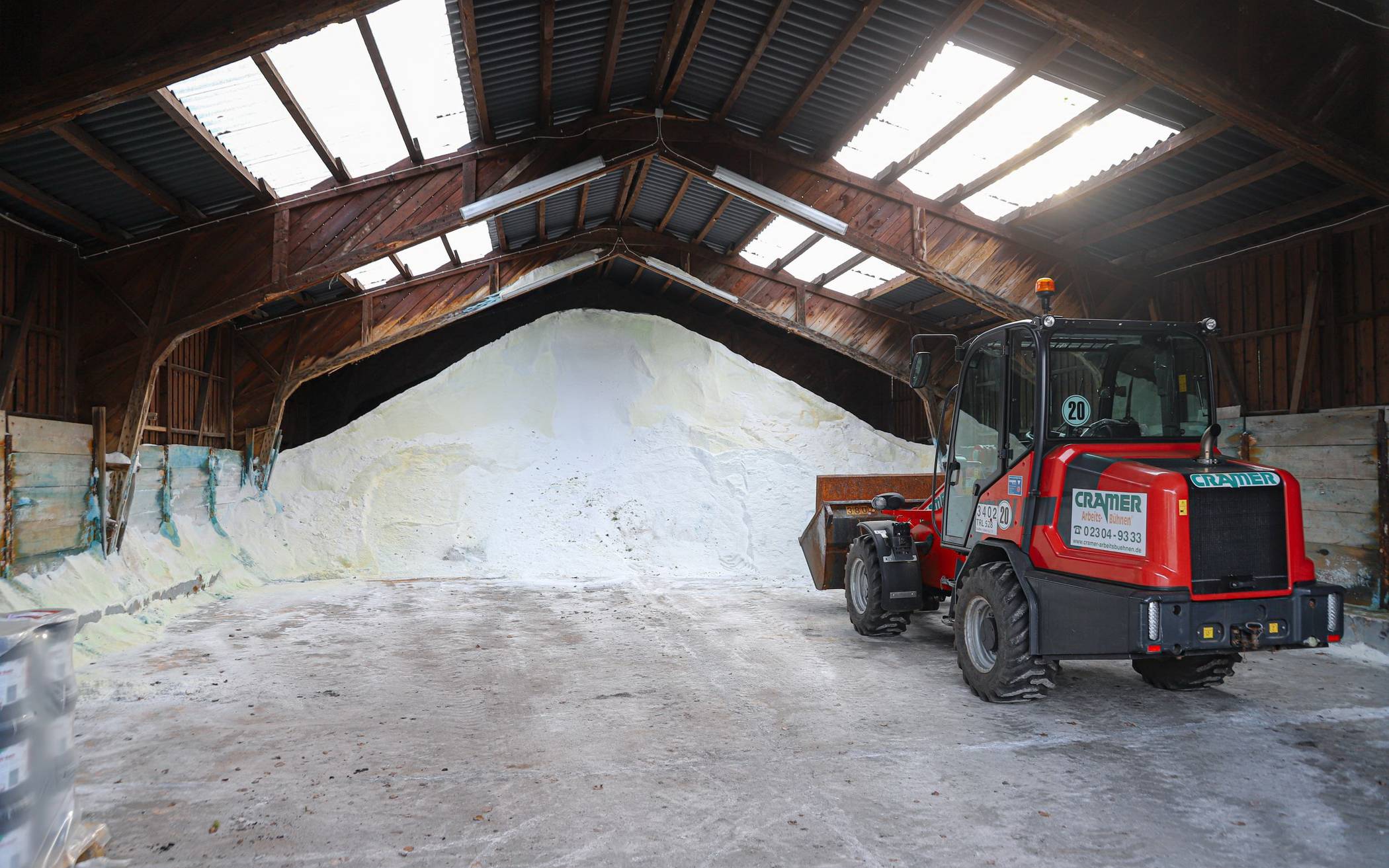 Streusalz in einem Lager des ESW.