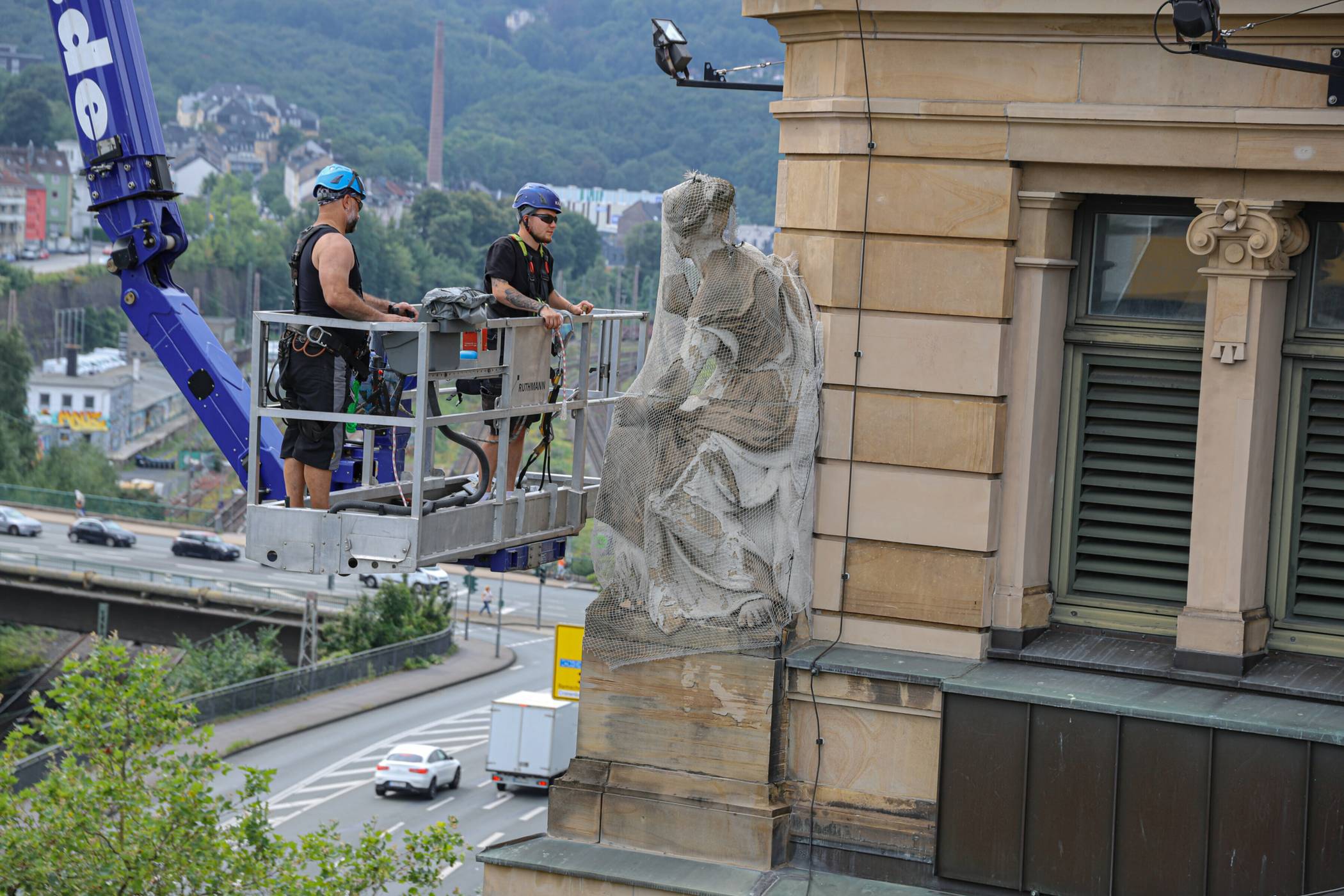 Die Figuren sind eingerüstet.