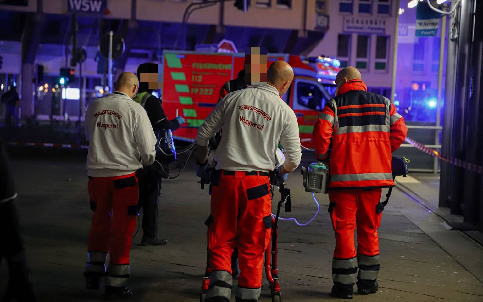 Bilder Von Fielmann - Ihr Optiker & Hörakustiker Barmen Ermittlungen nach Schüssen auf Gesamtschule Wuppertal-Barmen