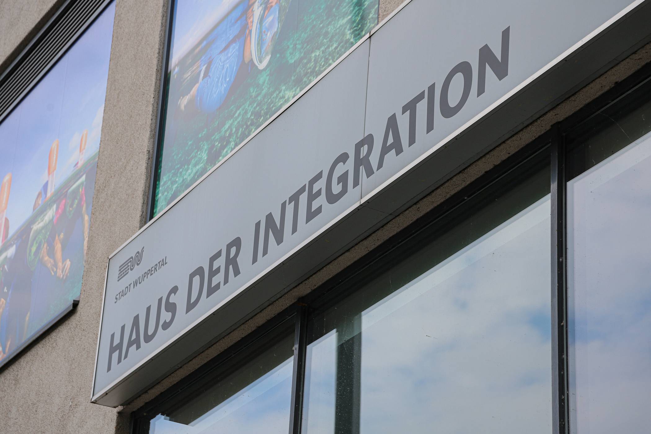 Schriftzug an der B7.