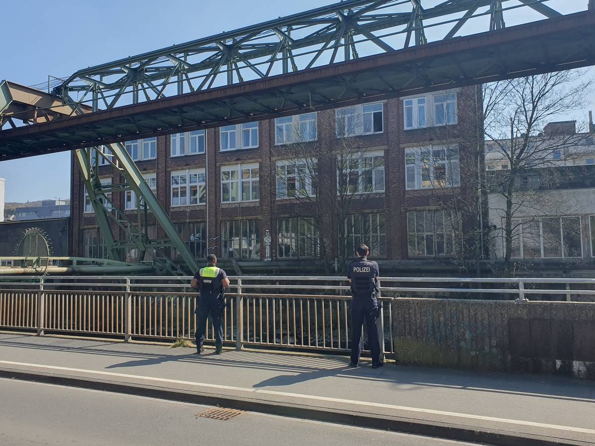 Schüsse auf Barmer Gesamtschule

