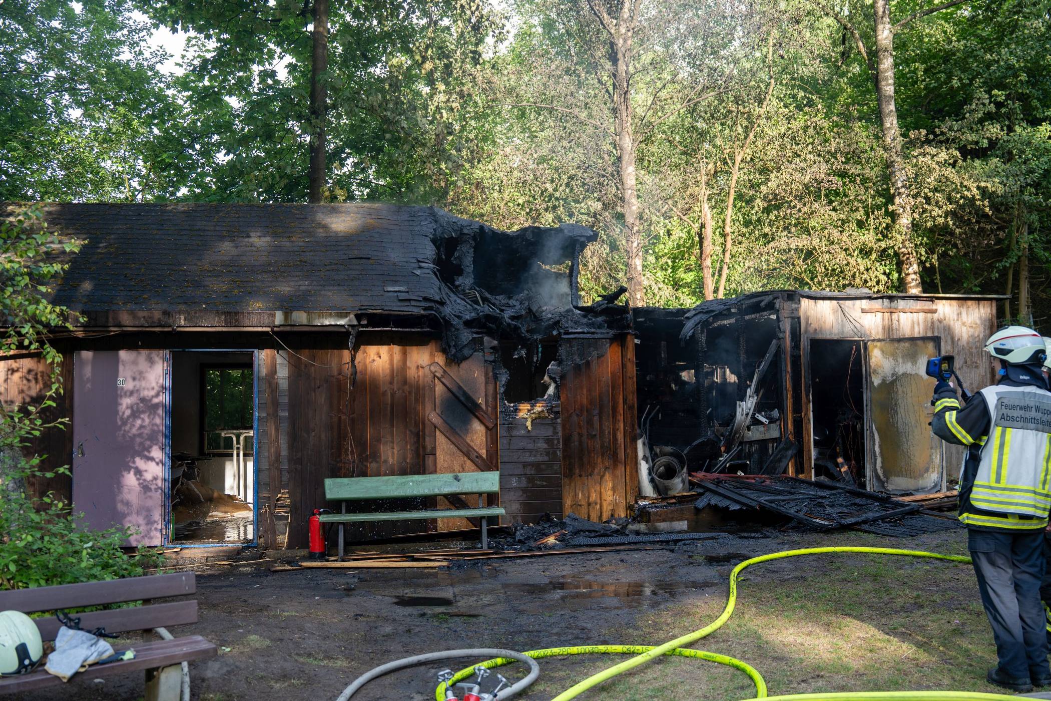 Die Hütte wurde erheblich beschädigt.
