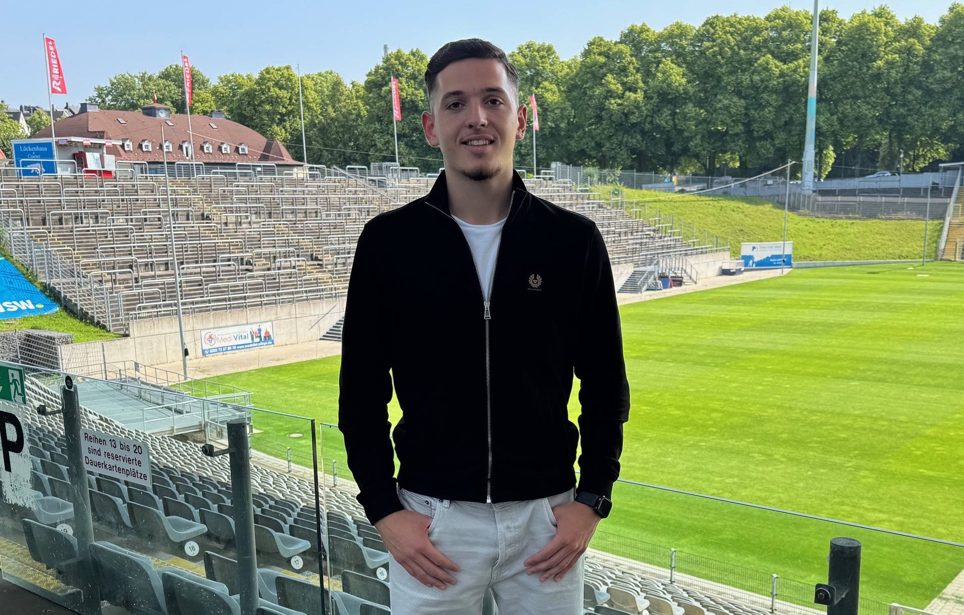 Verteidiger Salmin Rebronja (von Türkspor...