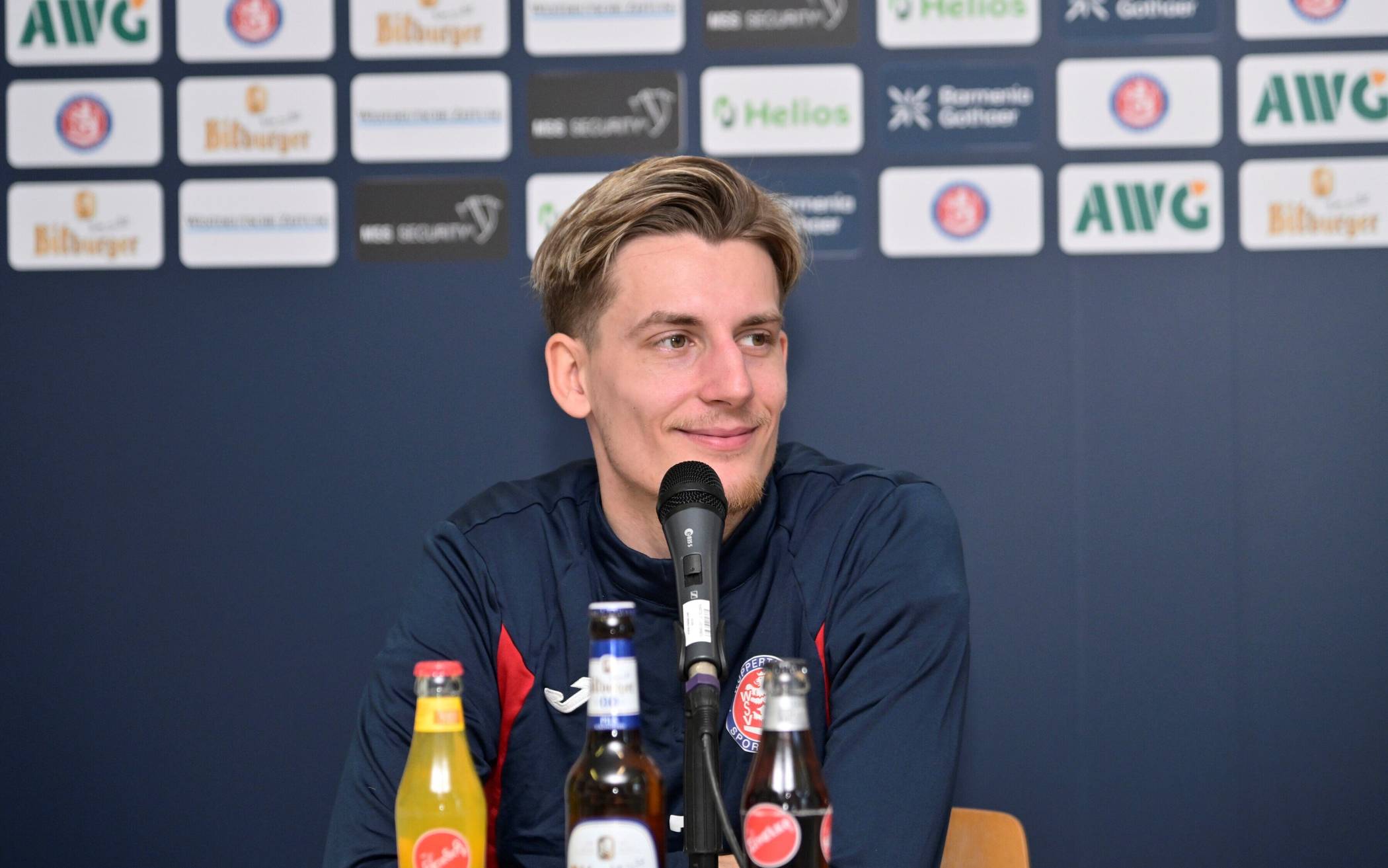 Mittelfeldspieler Semir...