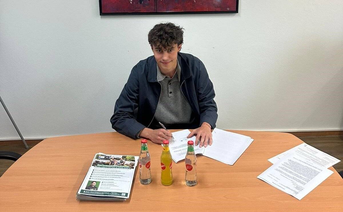 Mittelfeldspieler Henry Mertsch (eigene...