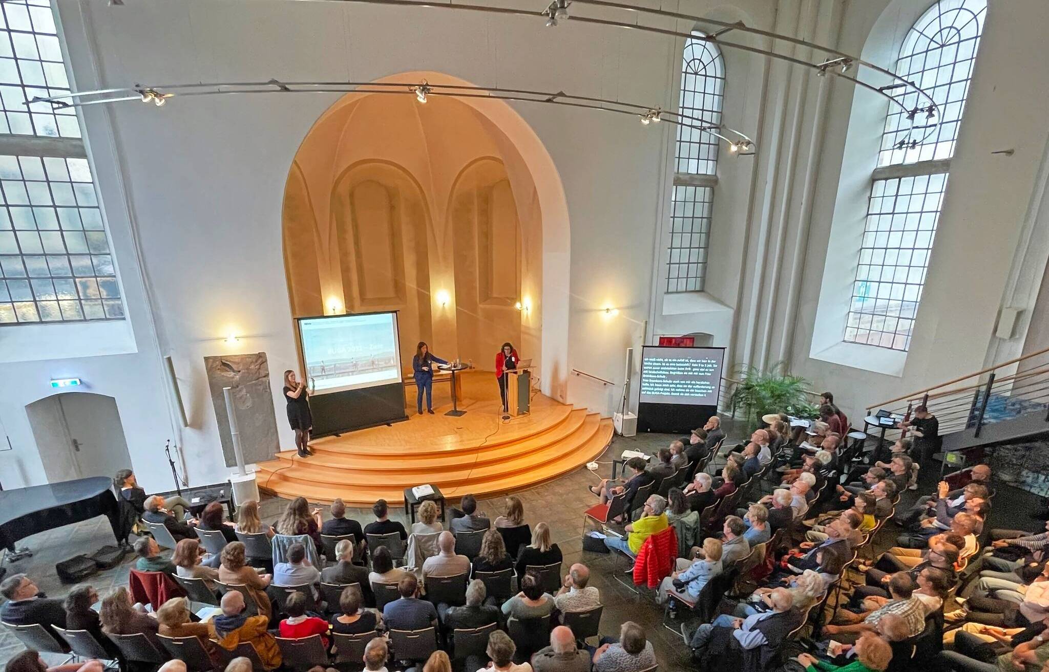 Die Hängebrücke und die Seilbahn sind zwei der Großprojekte, die im Zuge der Planung zur Bundesgartenschau (BUGA) 2031 realisiert werden sollen. Für beide Bauleitplanverfahren der Projekte wird es im Juni und Juli eine Öffentlichkeitsbeteiligung geben. Ein Foto vom ersten Termin am 4. Juni 2025.