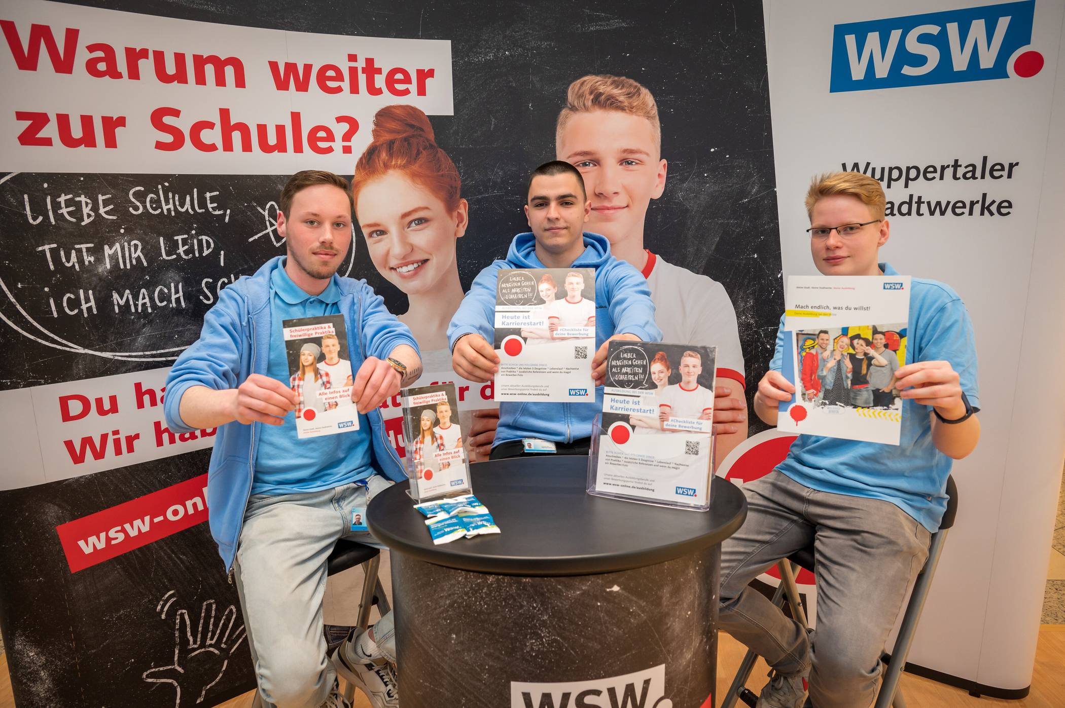 Auch die Wuppertaler Stadtwerke – hier bei der Ausbildungsbörse in den City-Arkaden – bieten Praktika an (Archivbild).