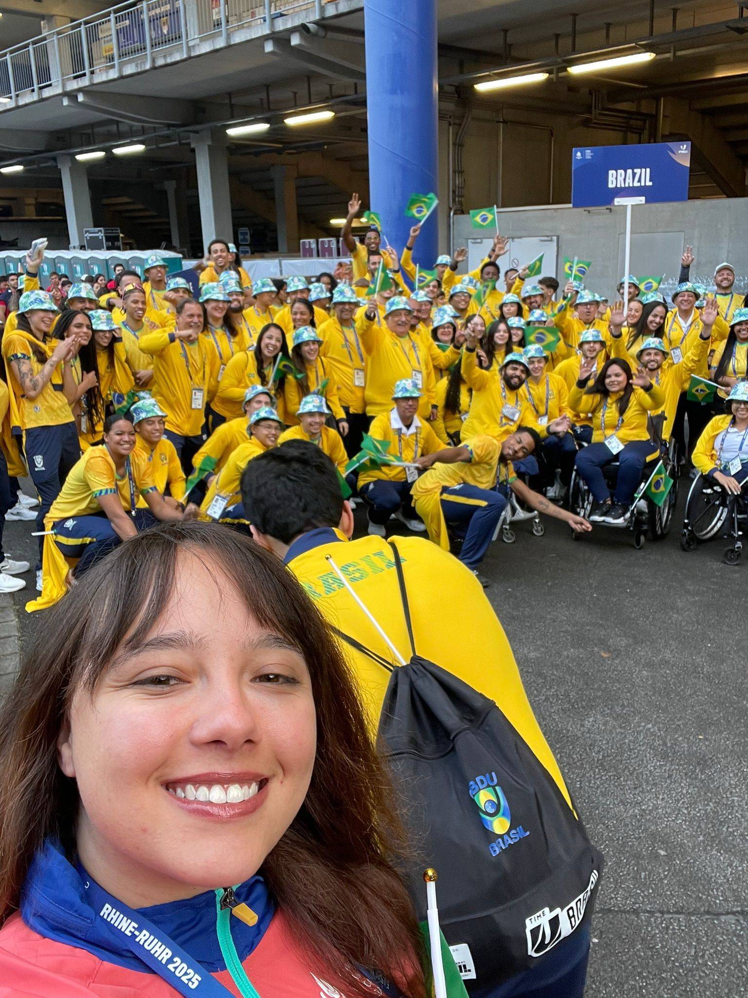  Lorrane Martins Pereira aus Brasilien studiert im zweiten Semester Sustainable Chemistry an der Bergischen Uni. Als Volunteer betreute sie bei den FISU World University Games 2025 die brasilianische Delegation. 