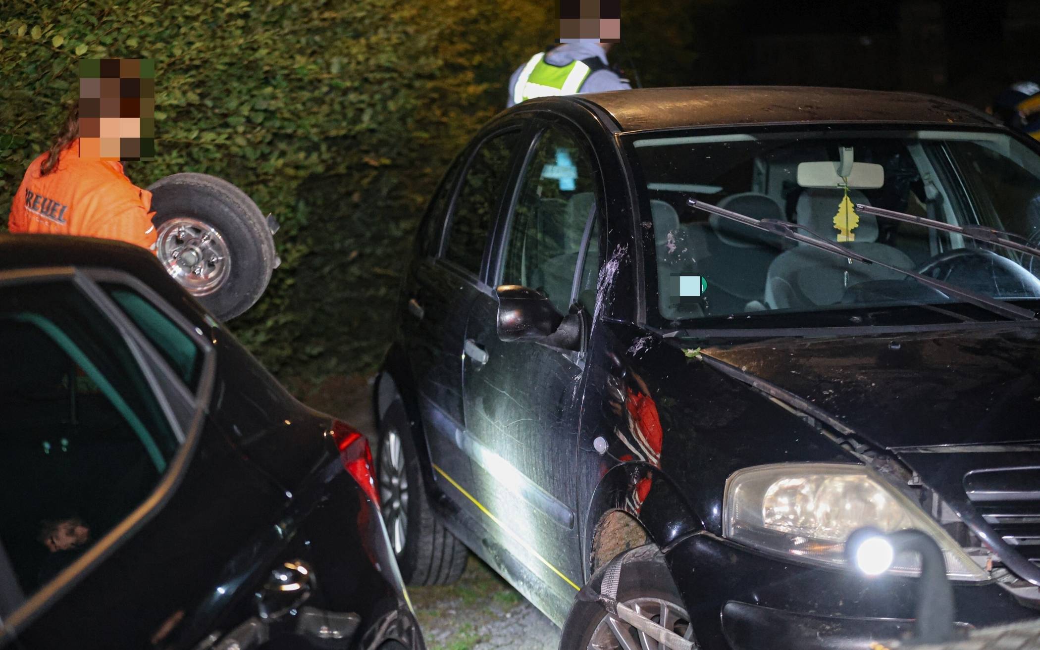 Bilder: Wagen nach Flucht in Wuppertal beschlagnahmt