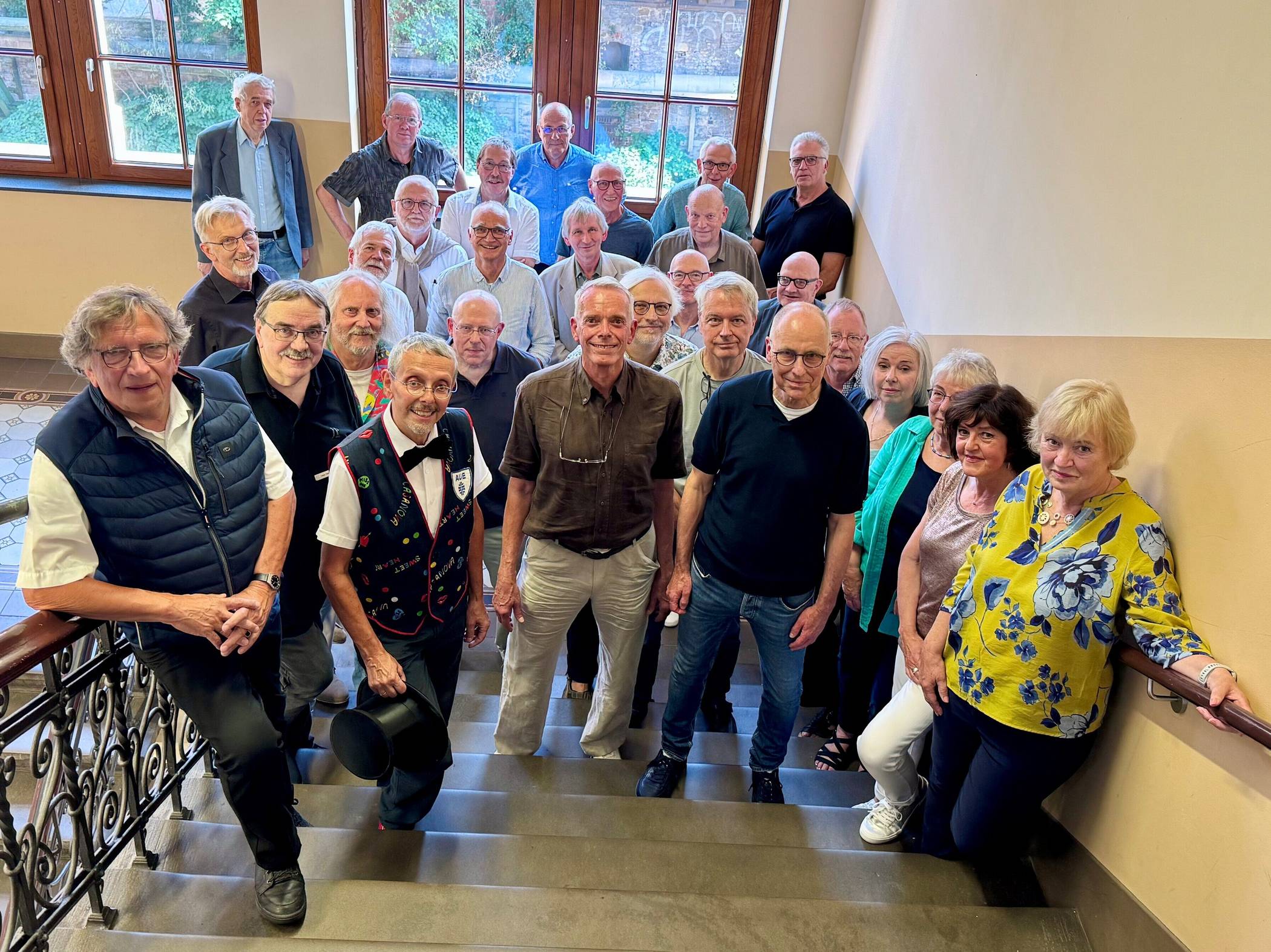  Das Gruppenfoto im Treppenhaus. 