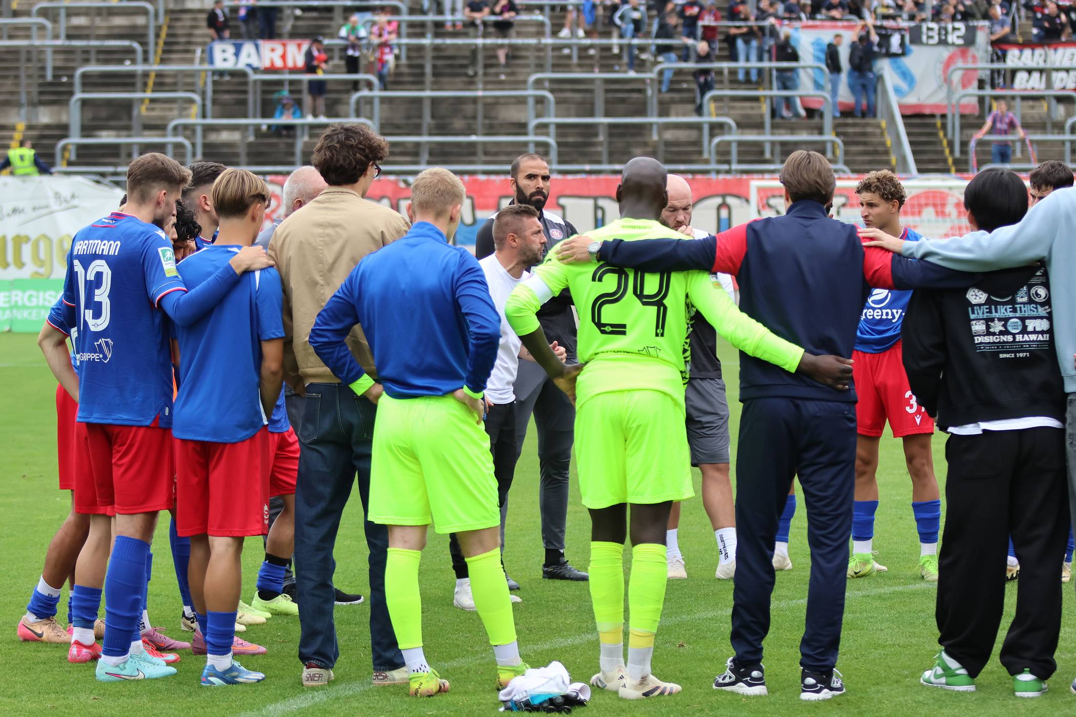 WSV-Coach Sebastian Tyrala (Mitte) war bedient. 
