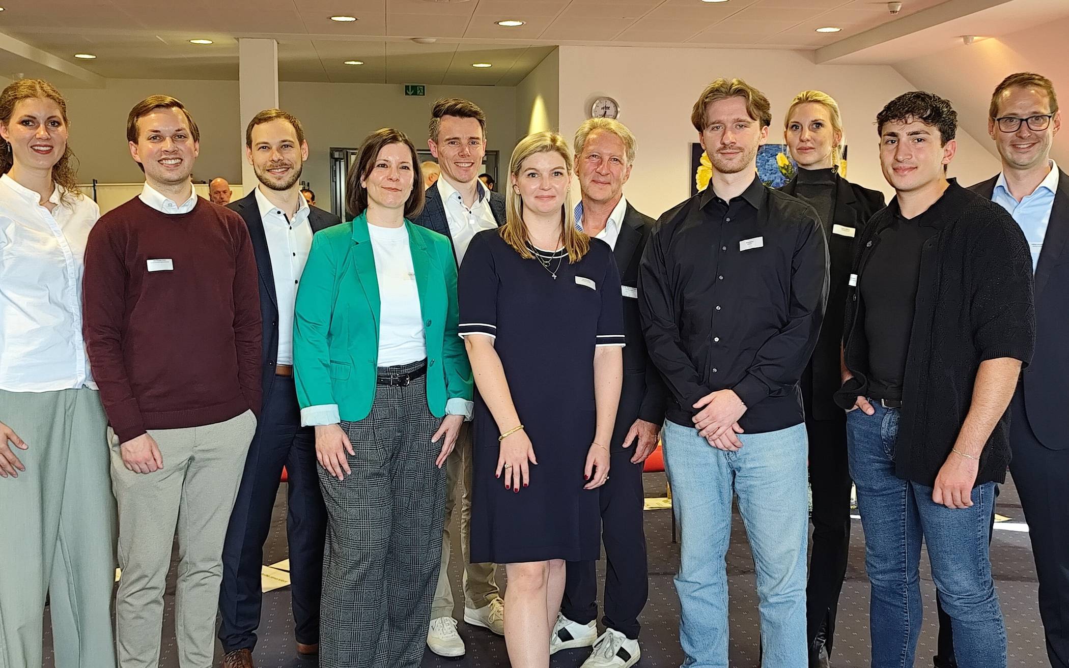 Die Gründerinnen und Gründer mit ihren