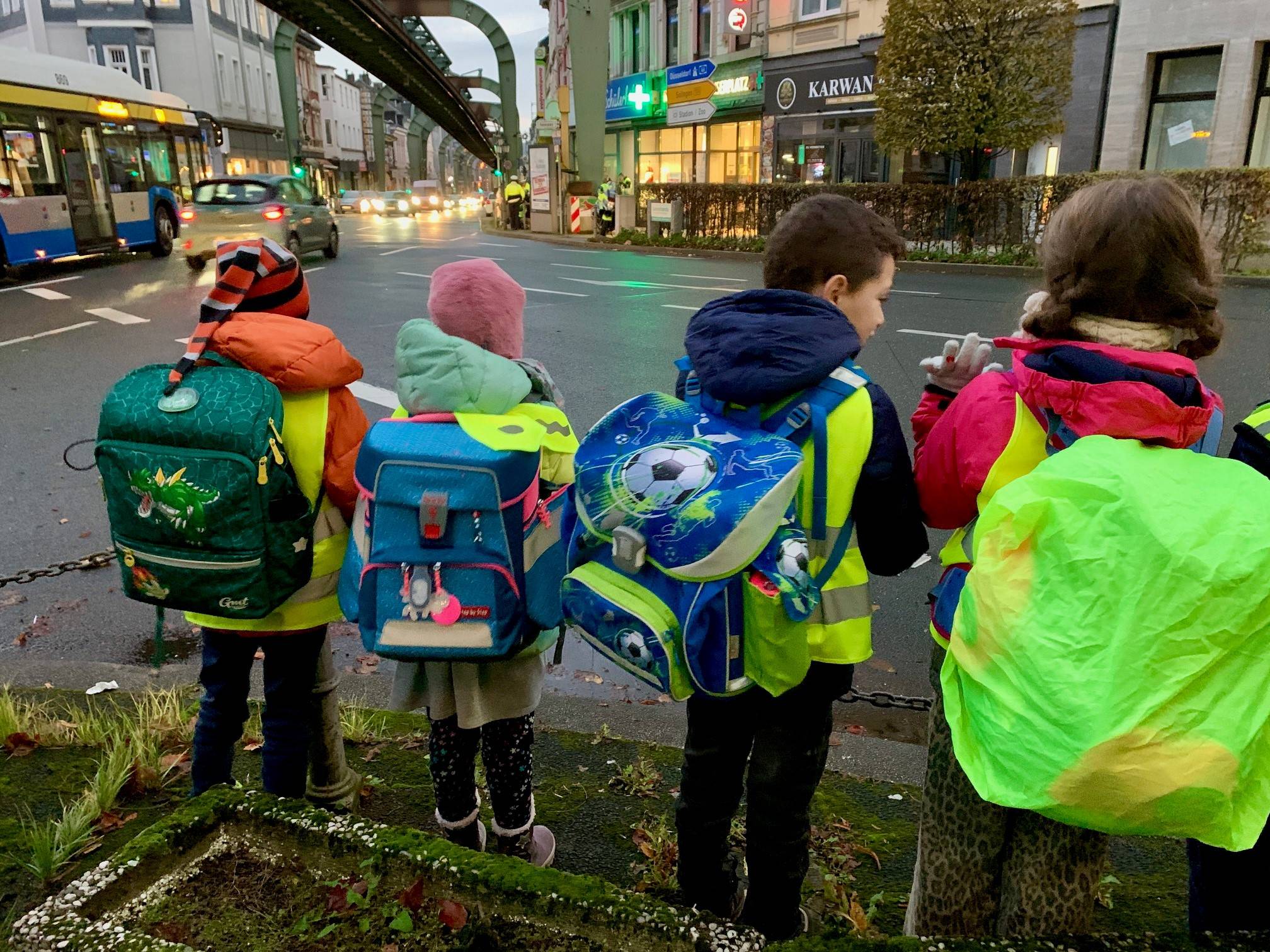 Ein sciherer Schulweg will geübt sein.