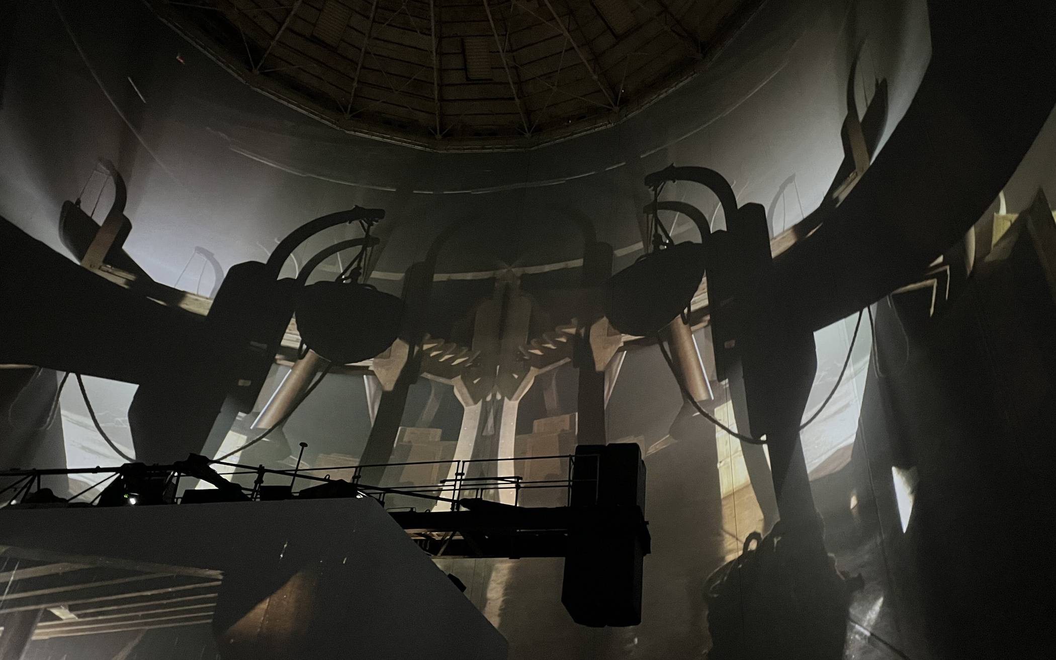 Geheimnisvoll: das Bühnenbild bei den Proben.&#x21e5;Foto: