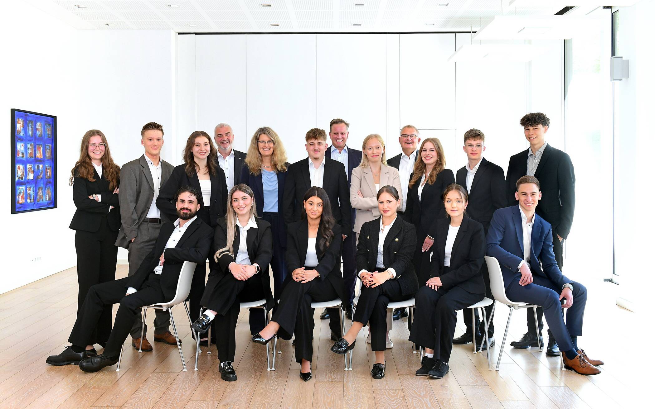 Vorne von li.: Onurcan Seyhanoglu, Edmonde