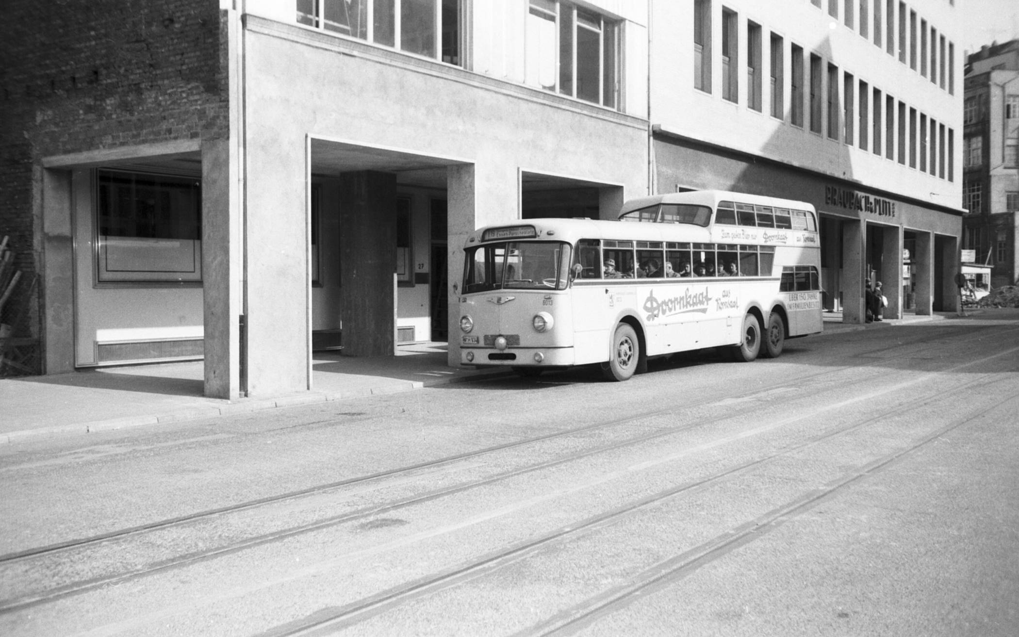 Anderthalbdecker mit Dieselmotor. Diesen Fahrzeugtyp setzten die WSW auch als Obus...