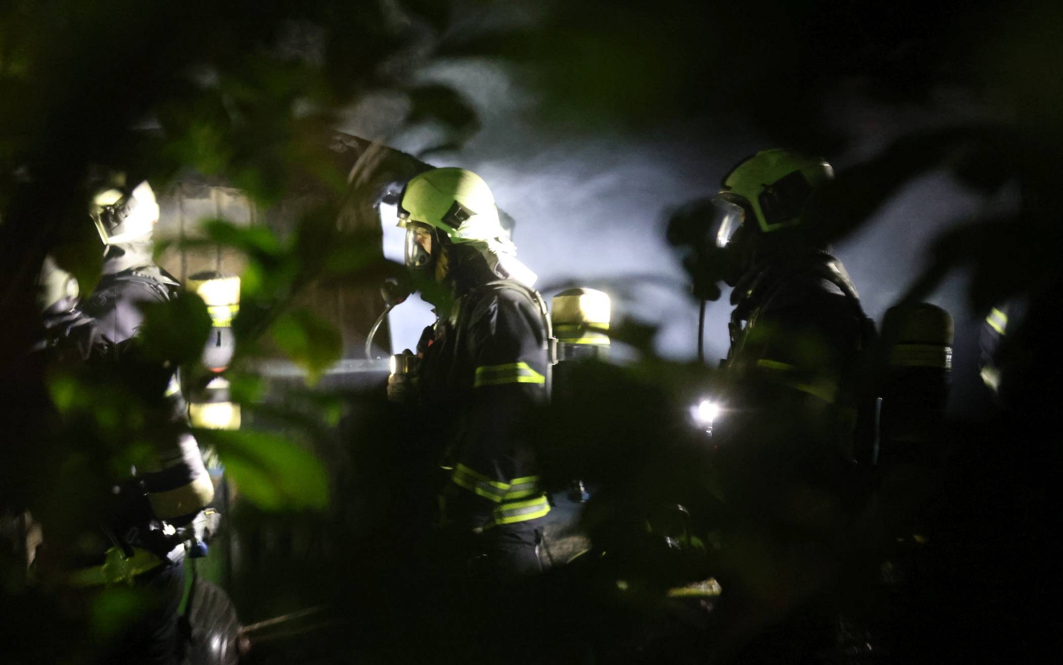 Bilder: Garagenbrand in der Wuppertaler Mirke