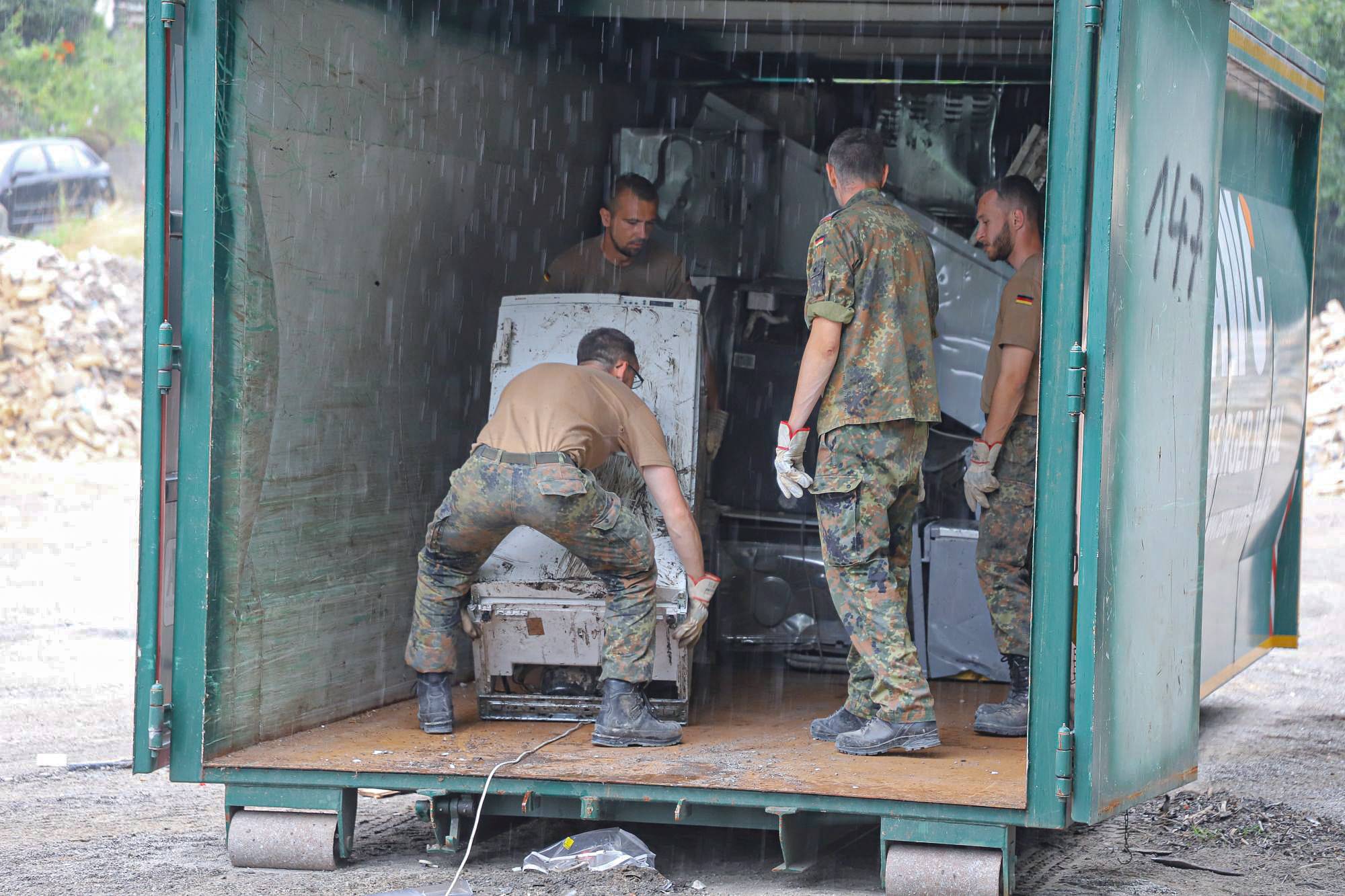 Hilfseinsatz der Bundeswehr in Langerfeld nach dem Hochwasser im Jahr 2021.