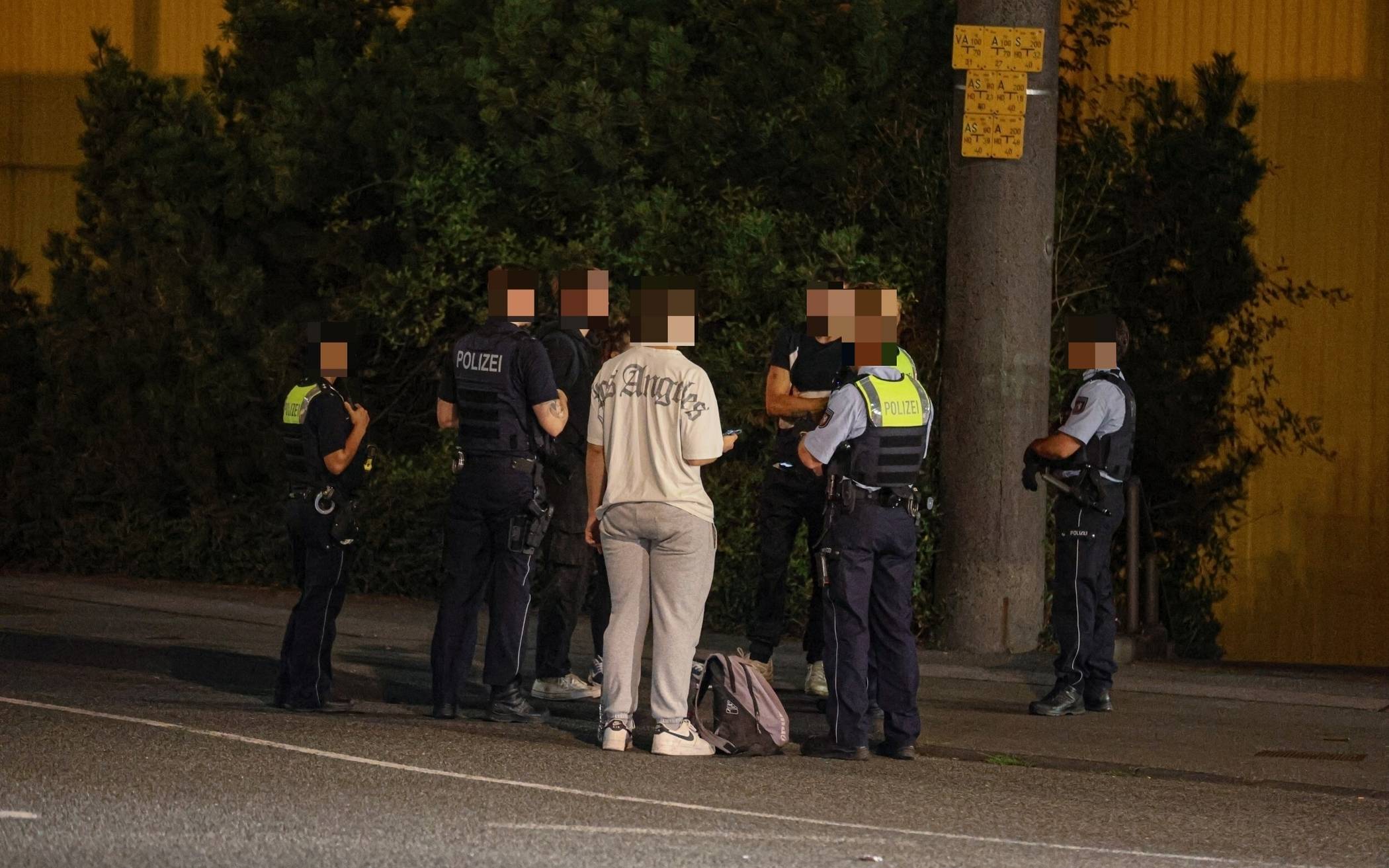 Bilder: Einsatz in ehemaligem Einkaufszentrum