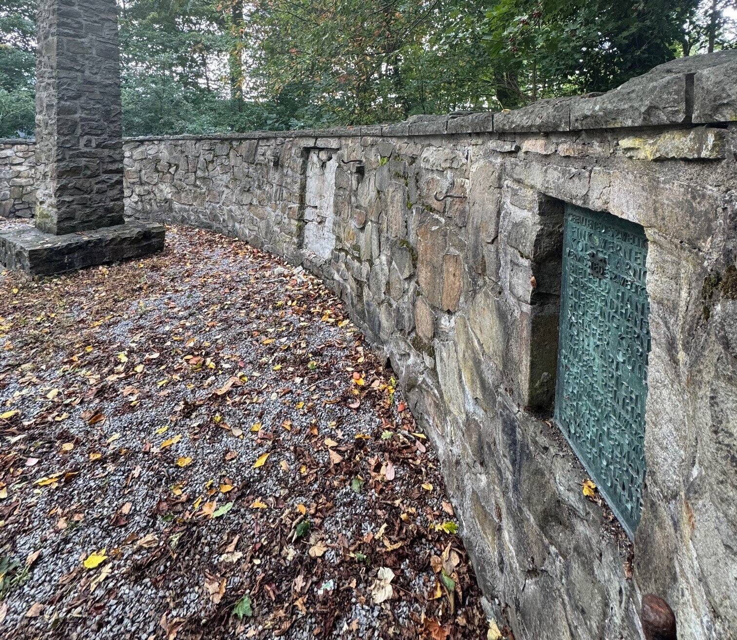 Die kleinere Platte blieb verschont.