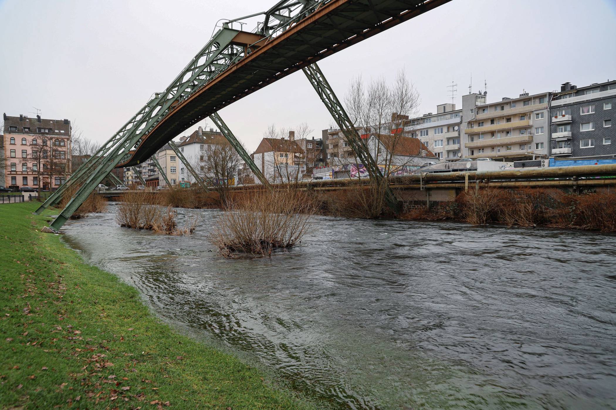  Sensoren erfassen auch den Wasserstand der Wupper. 